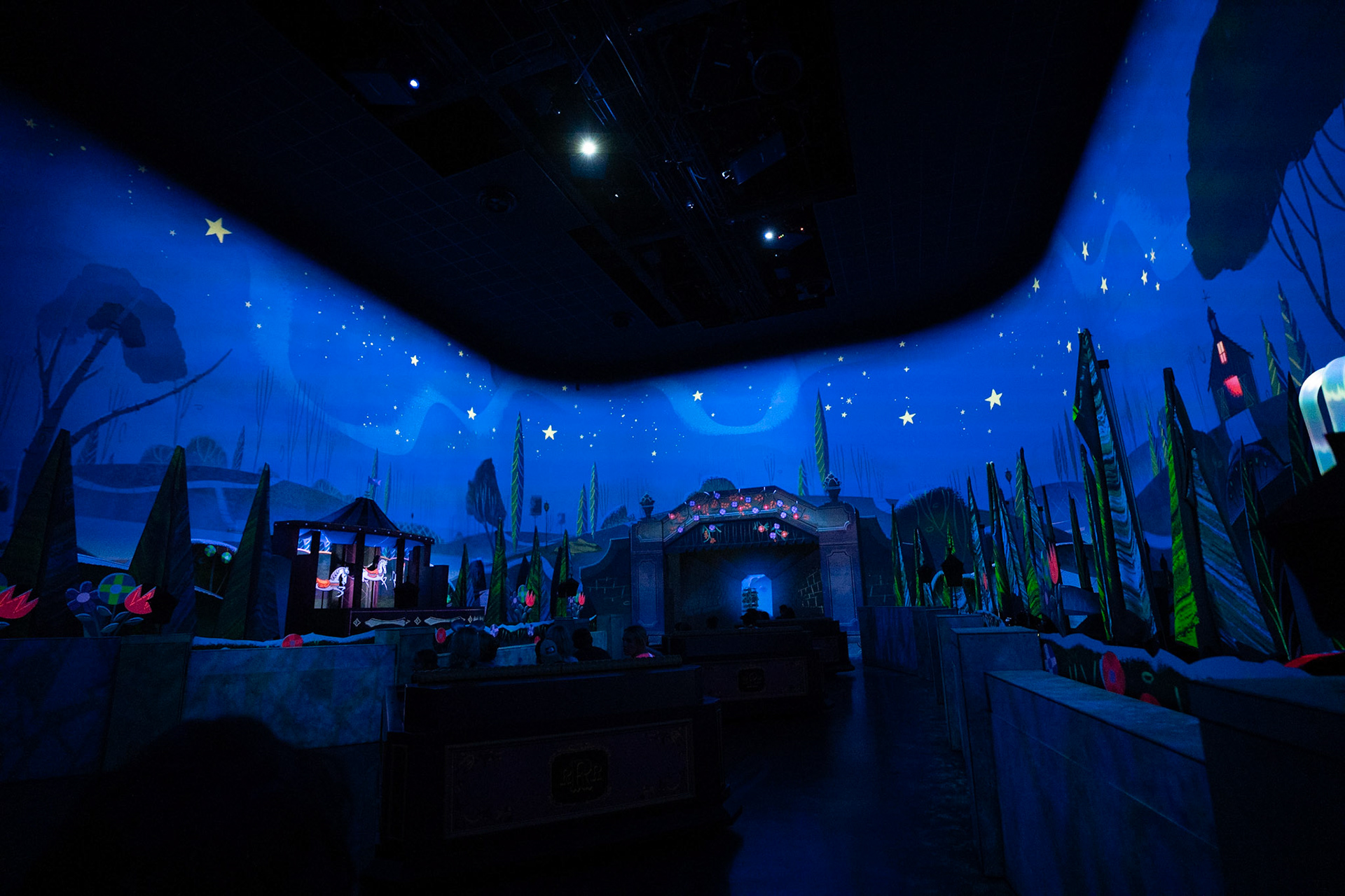 Photo by Jon Roost (www.jonroostphotos.com)