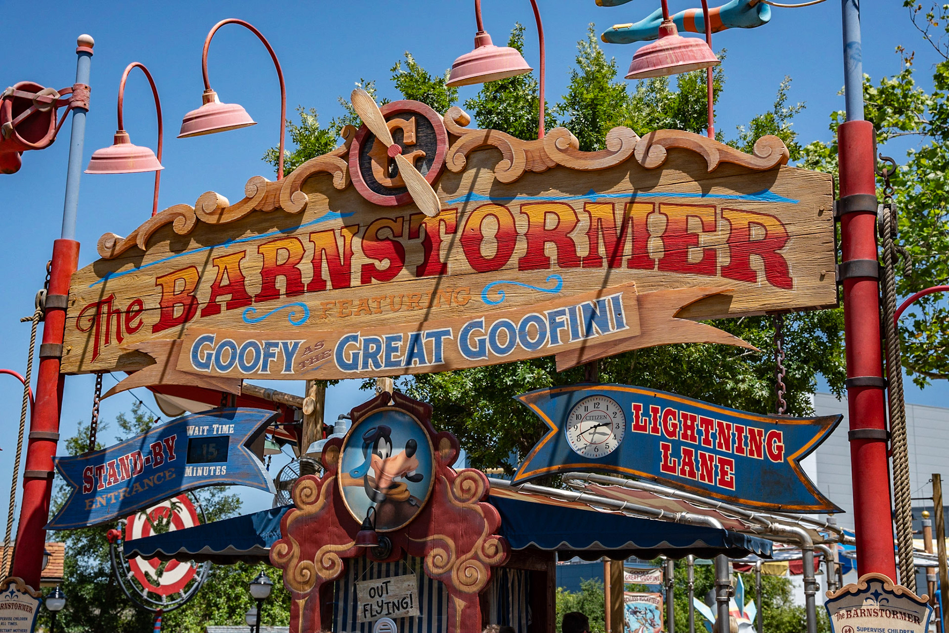 Photo by Jon Roost (www.jonroostphotos.com)