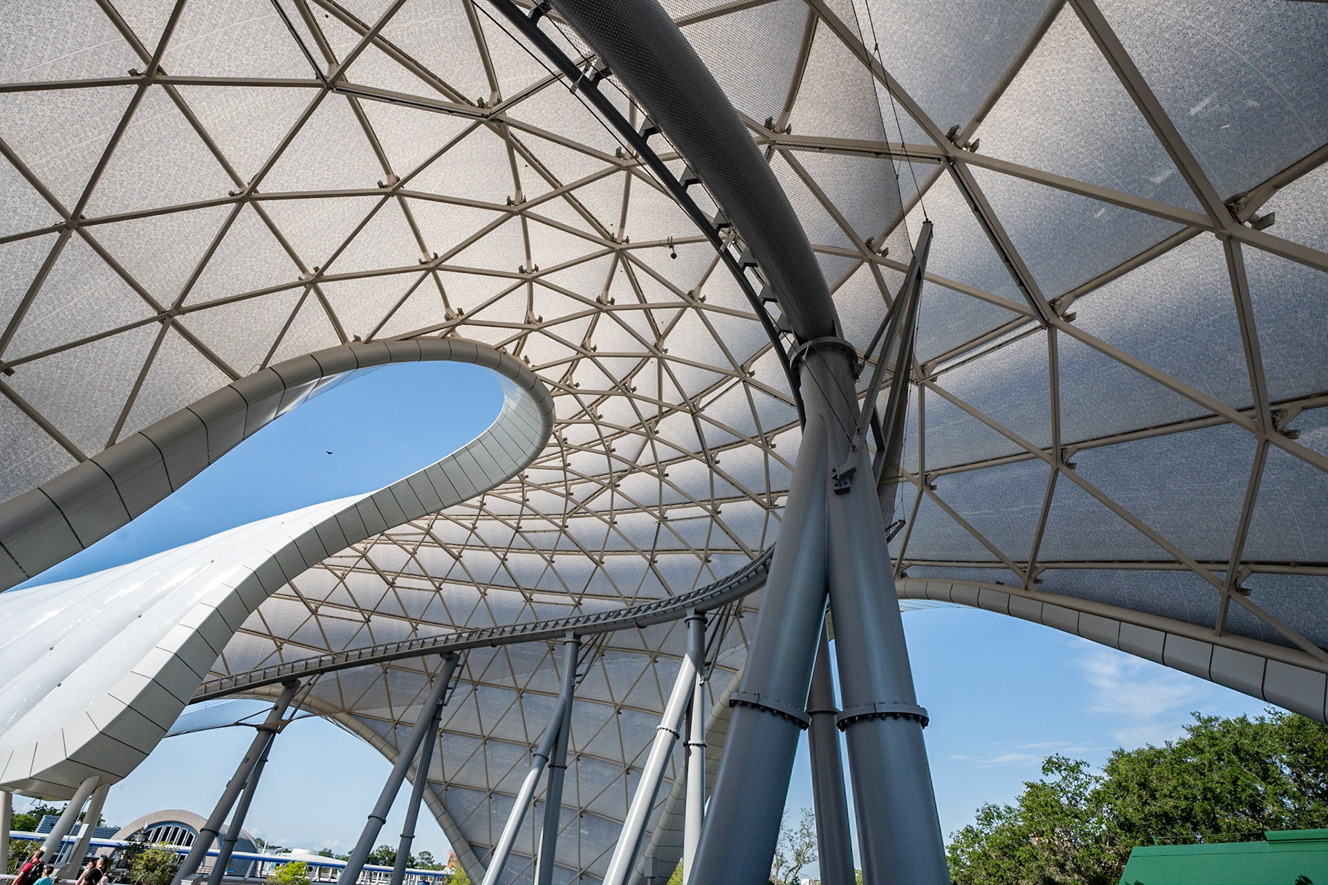 Photo by Jon Roost (www.jonroostphotos.com)