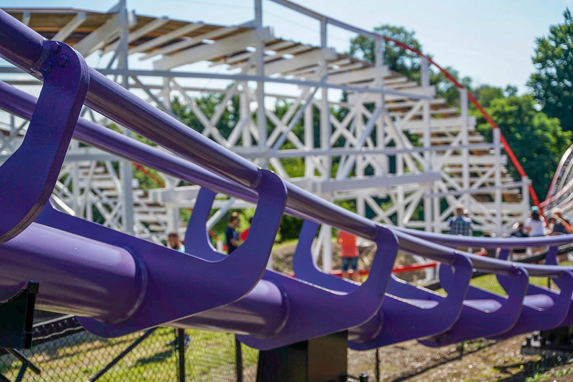 Photo by Jon Roost (www.jonroostphotos.com)