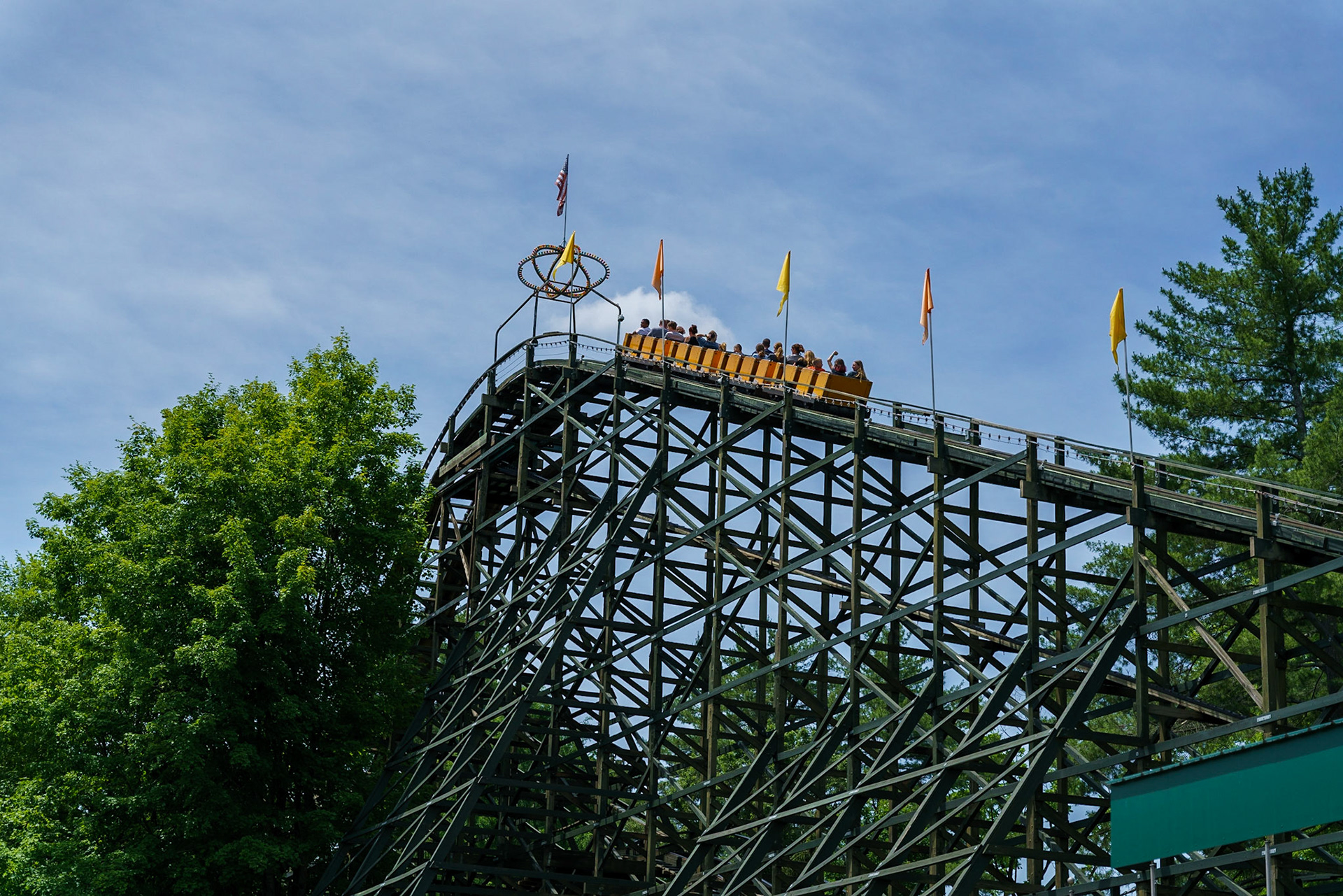 Photo by Jon Roost (www.jonroostphotos.com)