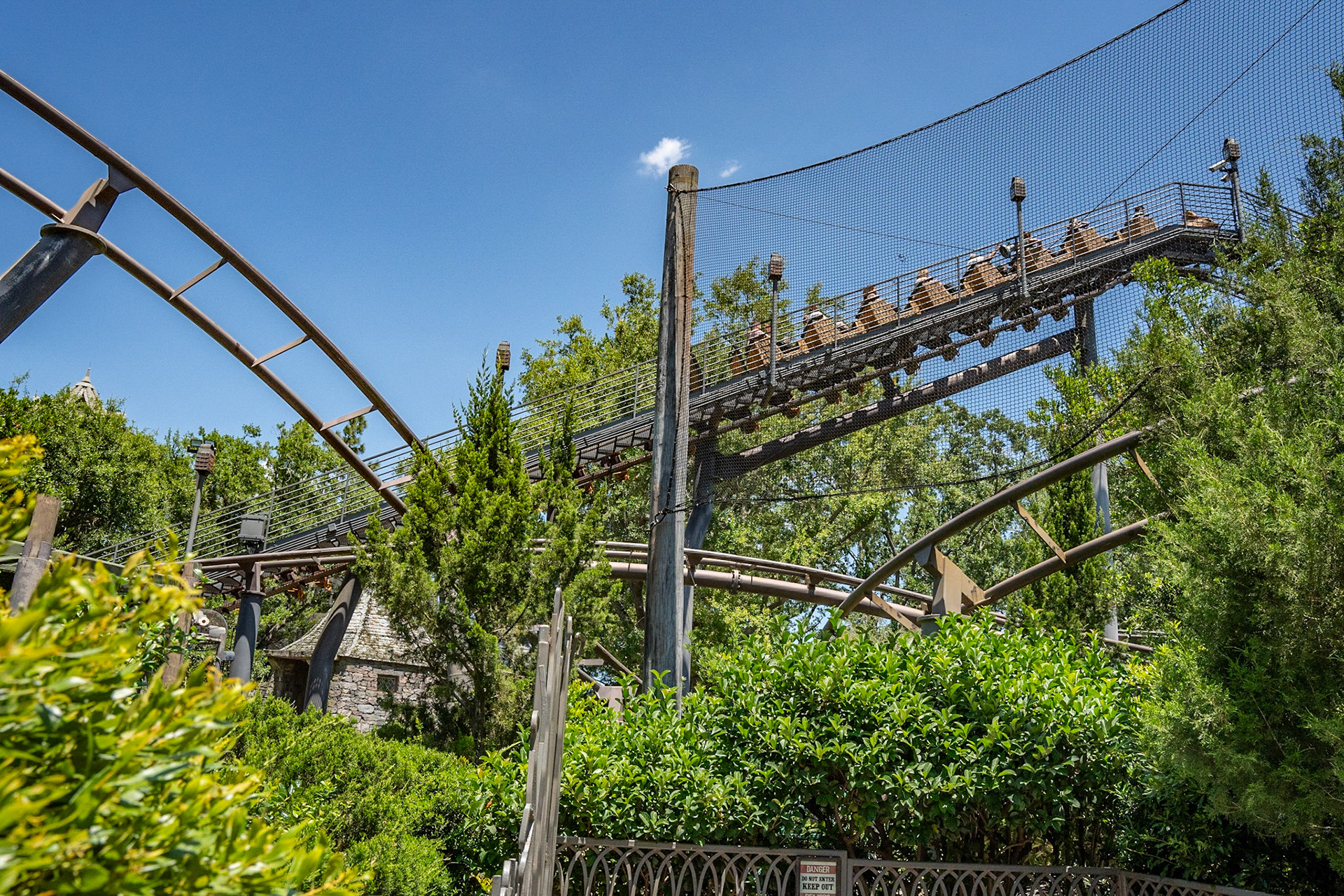 Photo by Jon Roost (www.jonroostphotos.com)