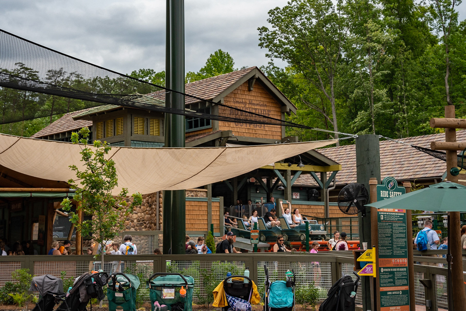 Photo by Jon Roost (www.jonroostphotos.com)