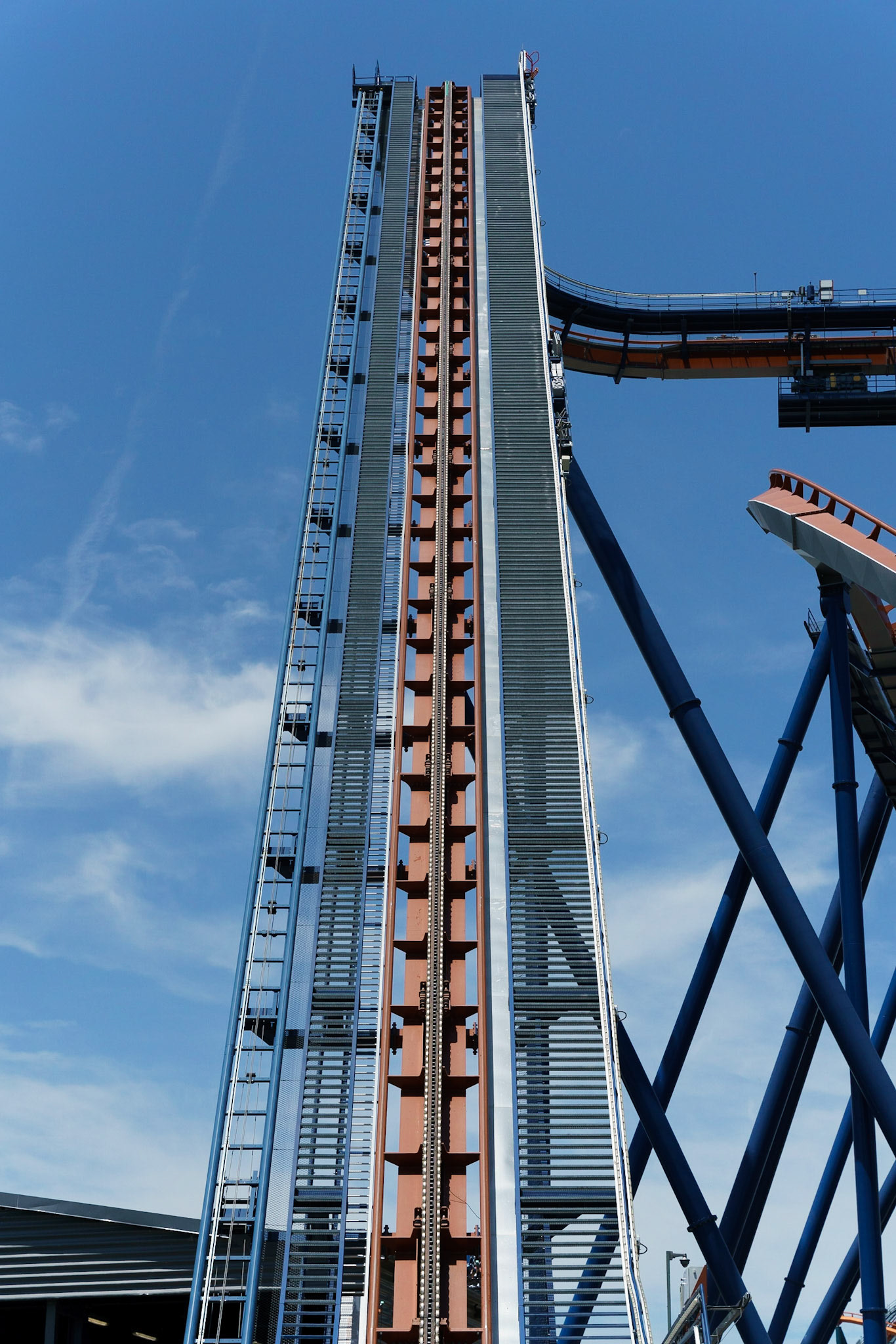 Photo by Jon Roost (www.jonroostphotos.com)