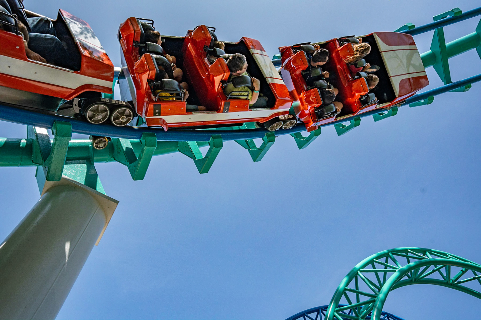 Photo by Jon Roost (www.jonroostphotos.com)