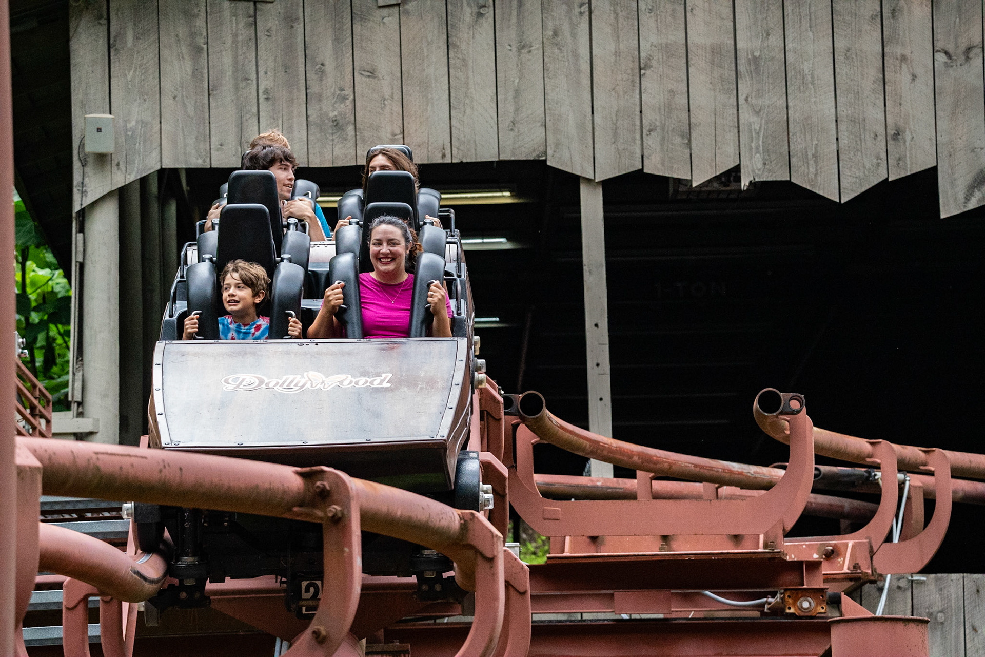 Photo by Jon Roost (www.jonroostphotos.com)