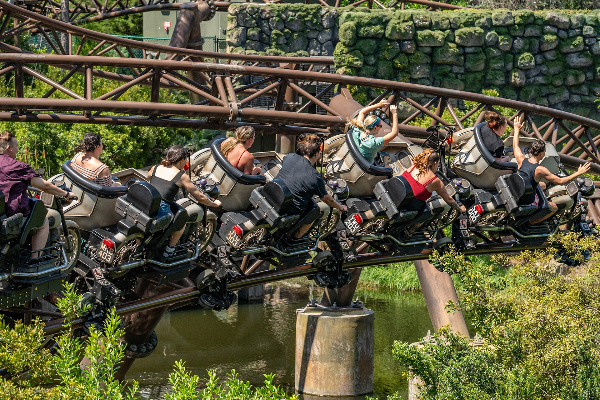 Photo by Jon Roost (www.jonroostphotos.com)