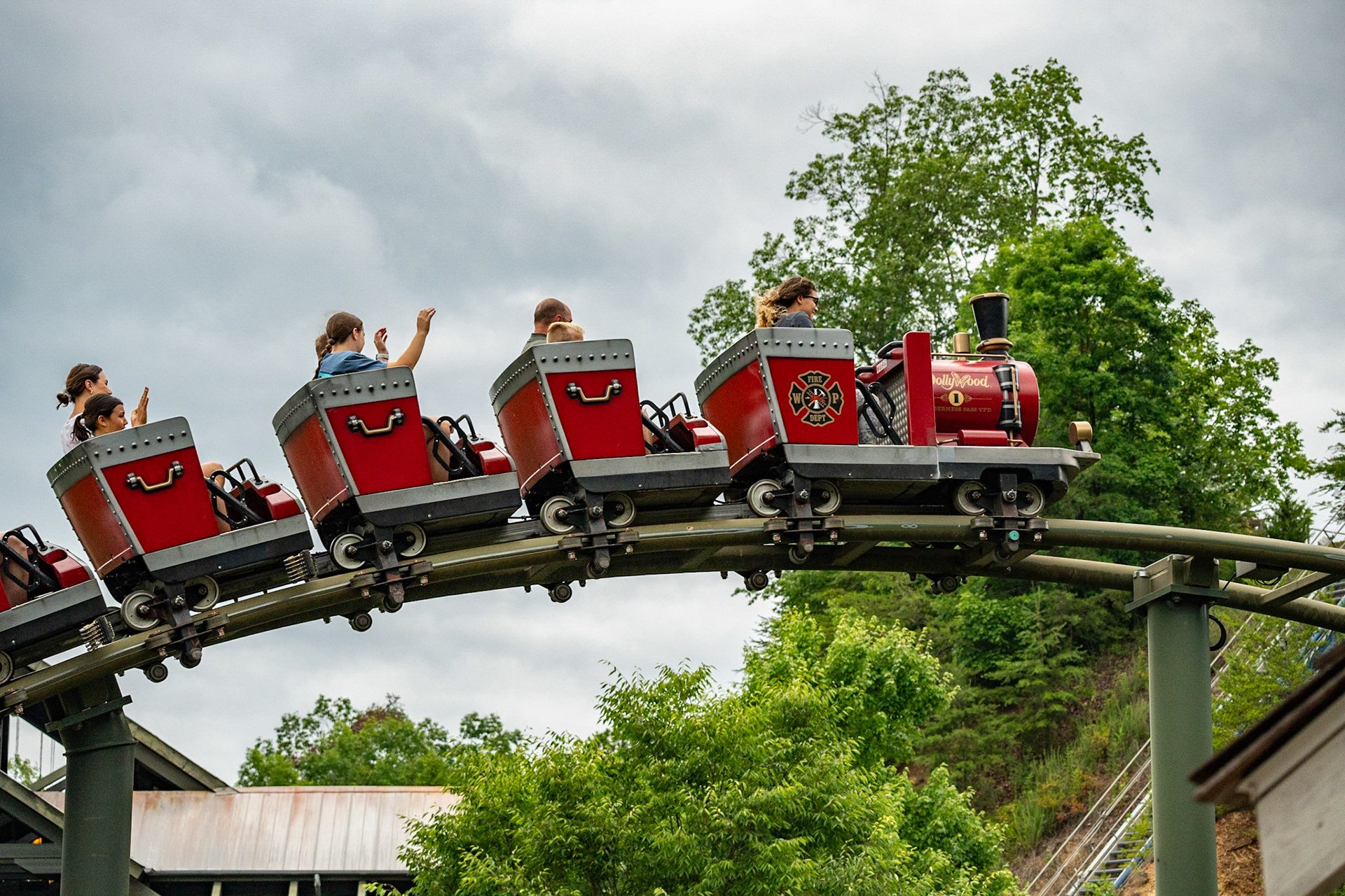 Photo by Jon Roost (www.jonroostphotos.com)