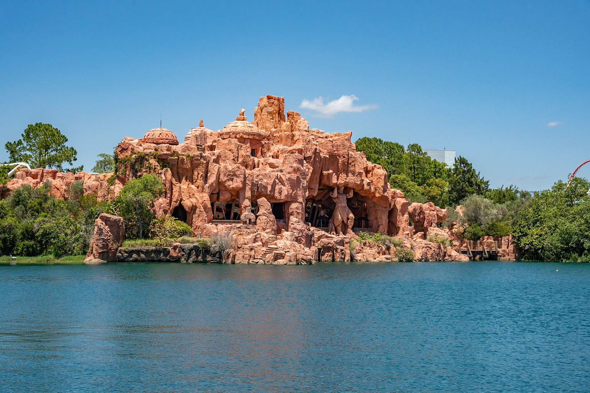 Photo by Jon Roost (www.jonroostphotos.com)