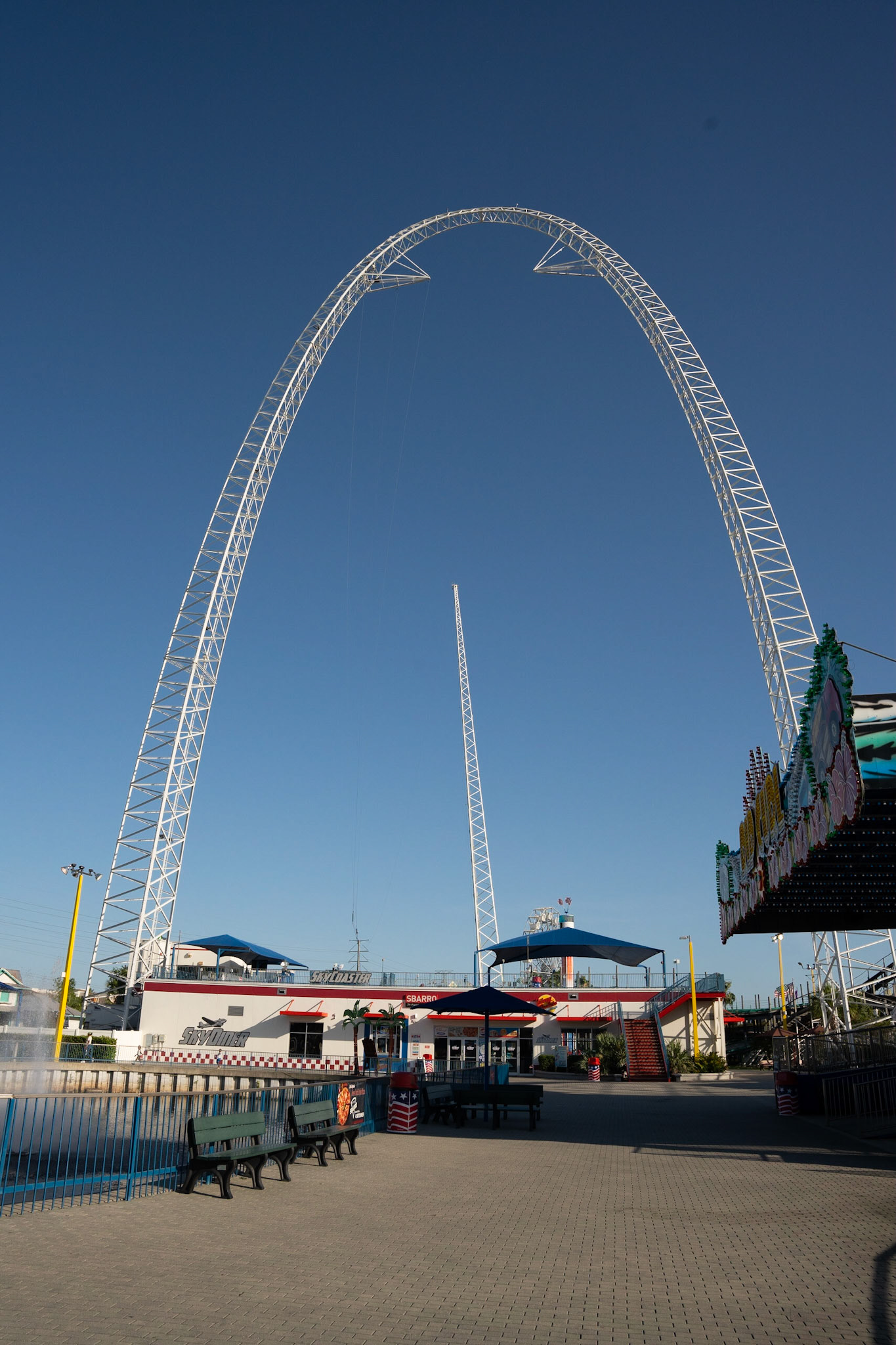 Photo by Jon Roost (www.jonroostphotos.com)