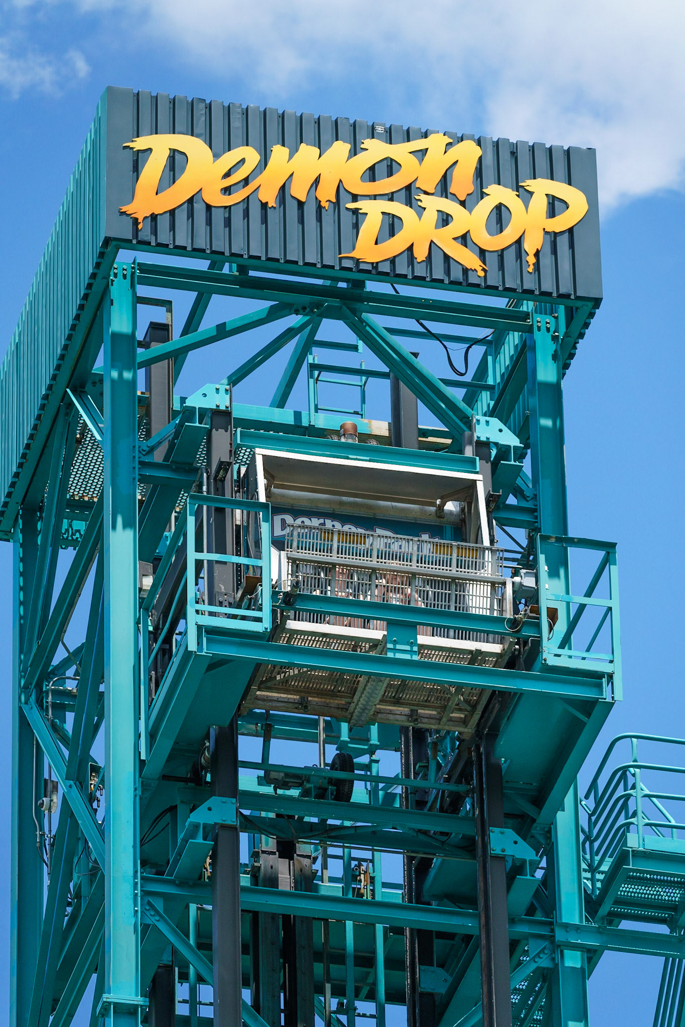 Photo by Jon Roost (www.jonroostphotos.com)