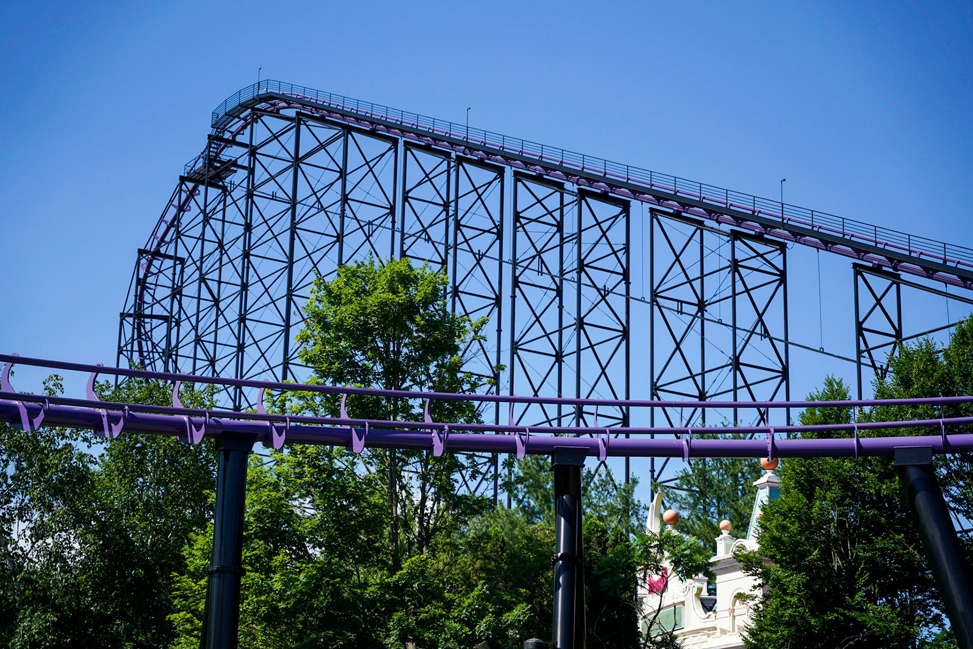 Photo by Jon Roost (www.jonroostphotos.com)