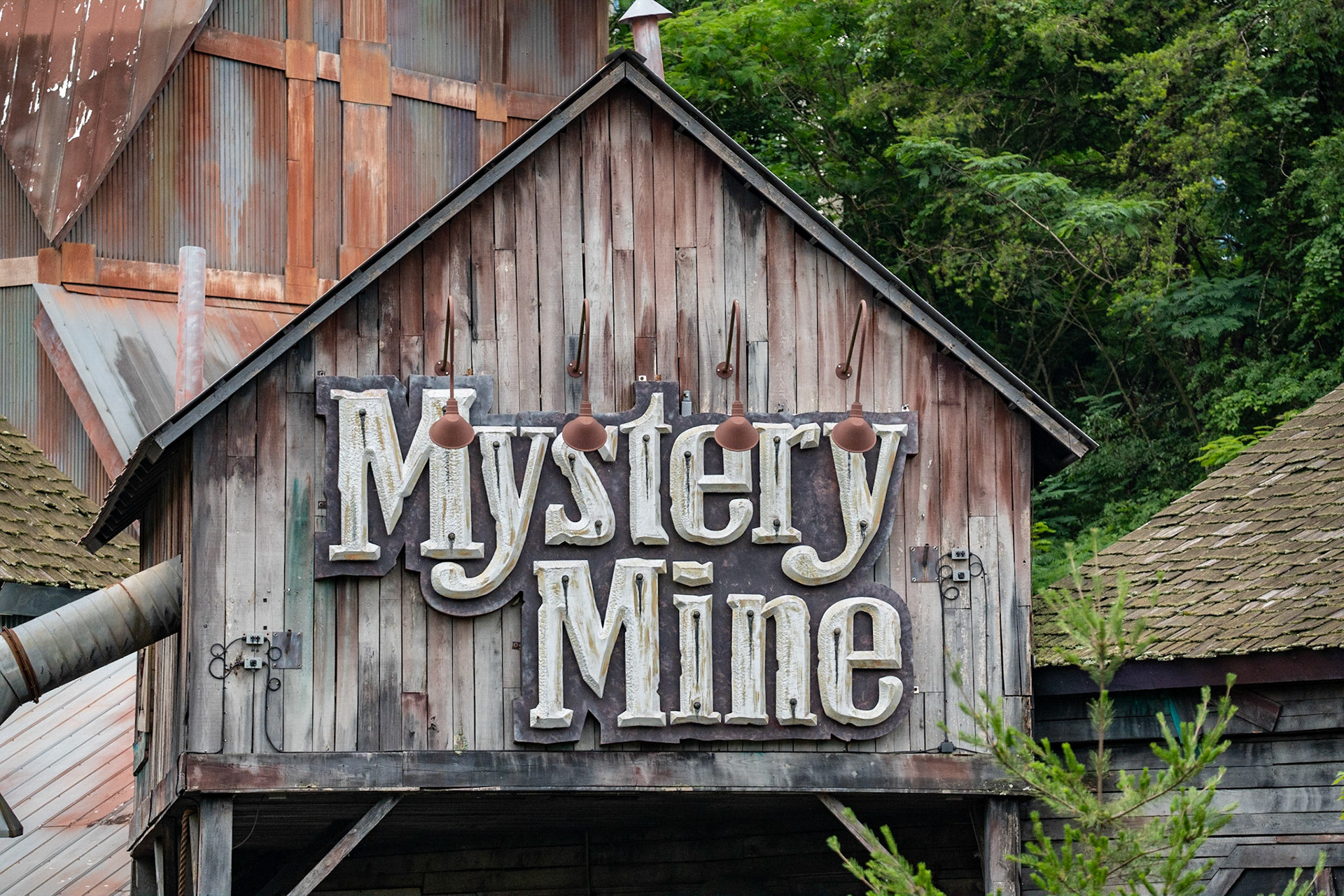 Photo by Jon Roost (www.jonroostphotos.com)