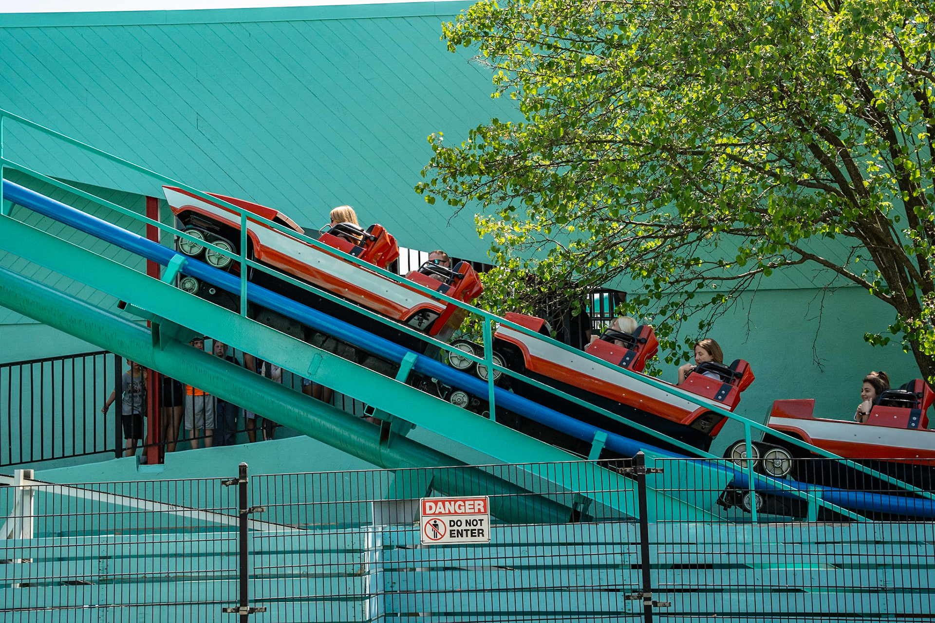 Photo by Jon Roost (www.jonroostphotos.com)