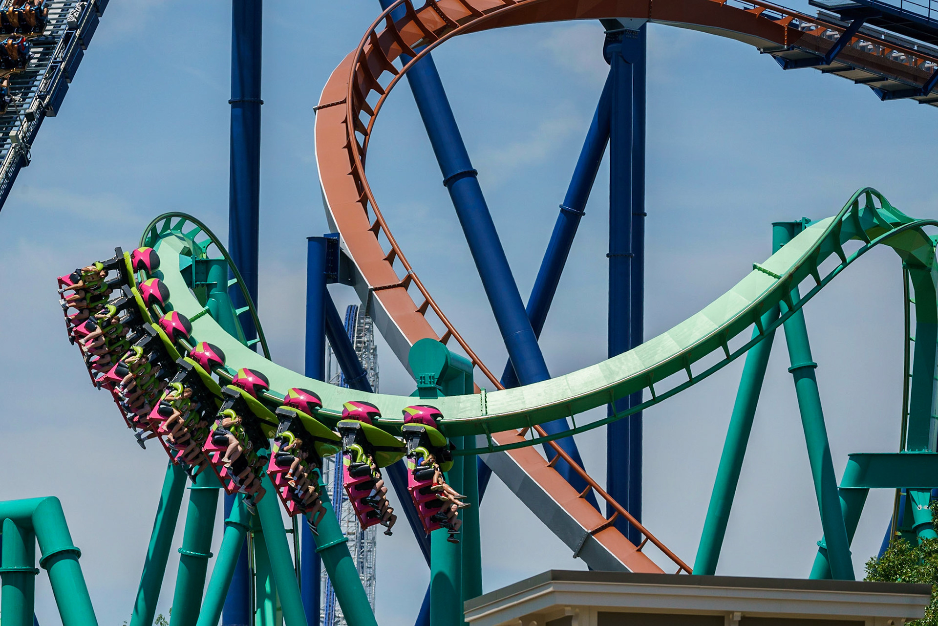 Photo by Jon Roost (www.jonroostphotos.com)