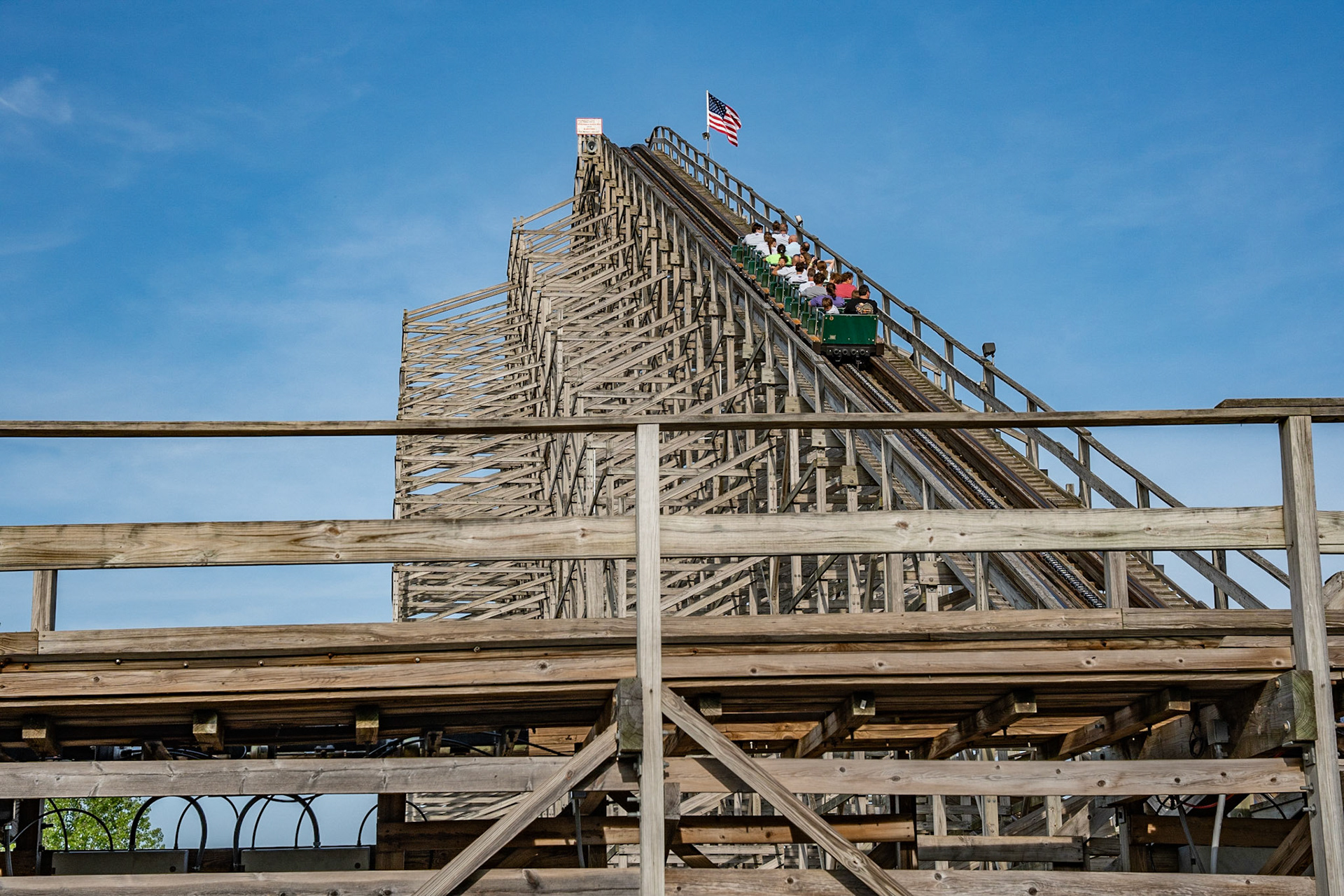 Photo by Jon Roost (www.jonroostphotos.com)