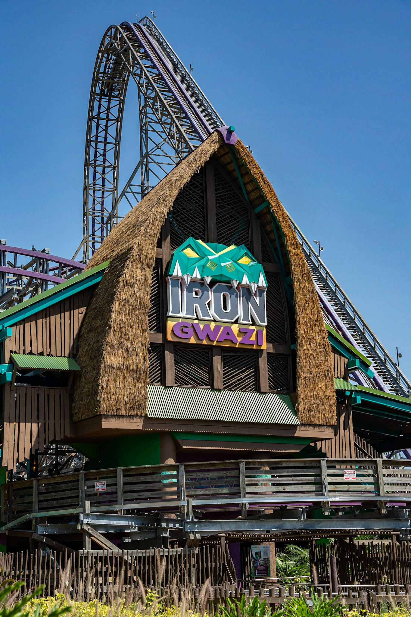 Photo by Jon Roost (www.jonroostphotos.com)