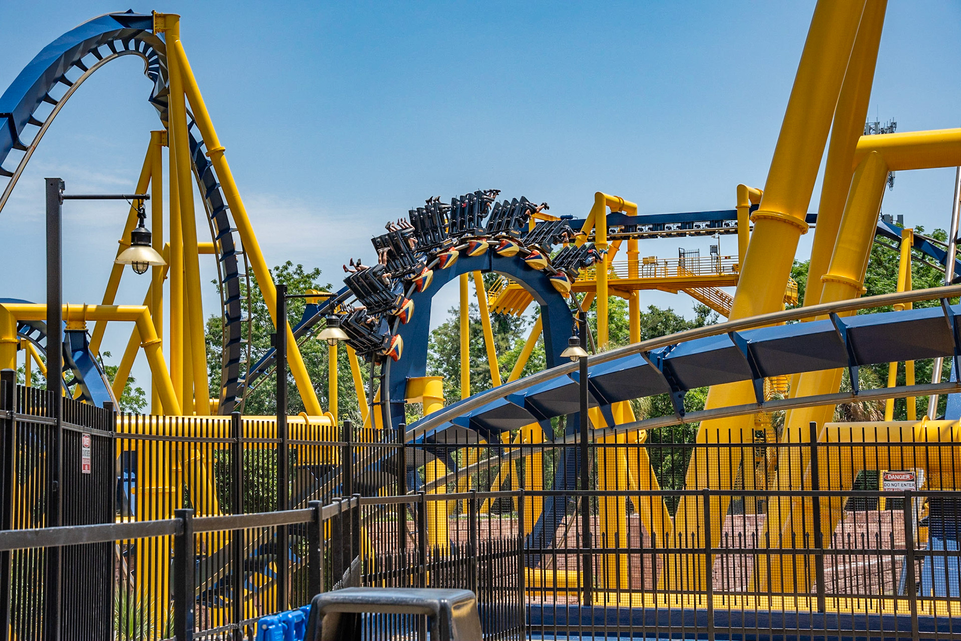 Photo by Jon Roost (www.jonroostphotos.com)