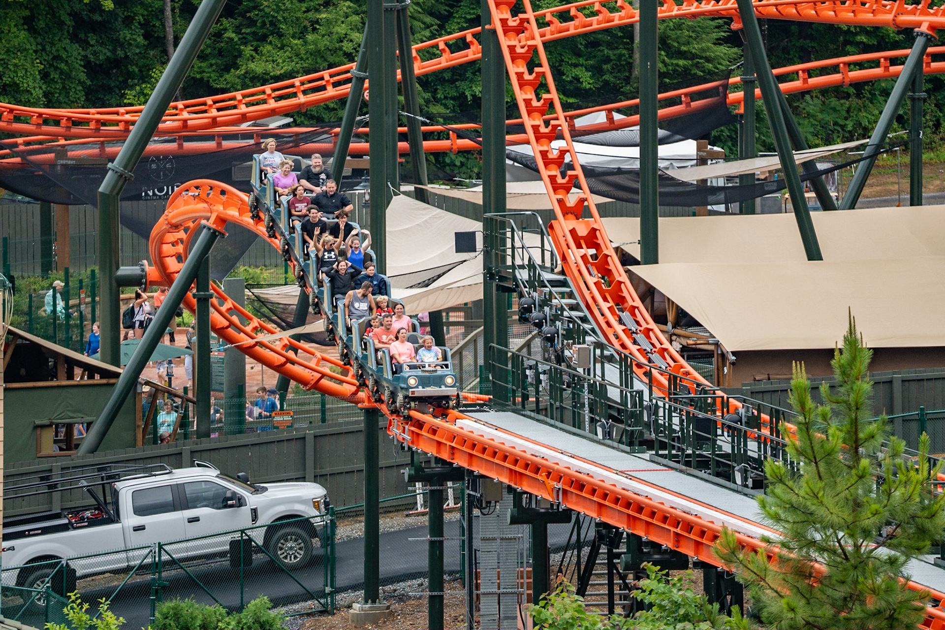 Photo by Jon Roost (www.jonroostphotos.com)