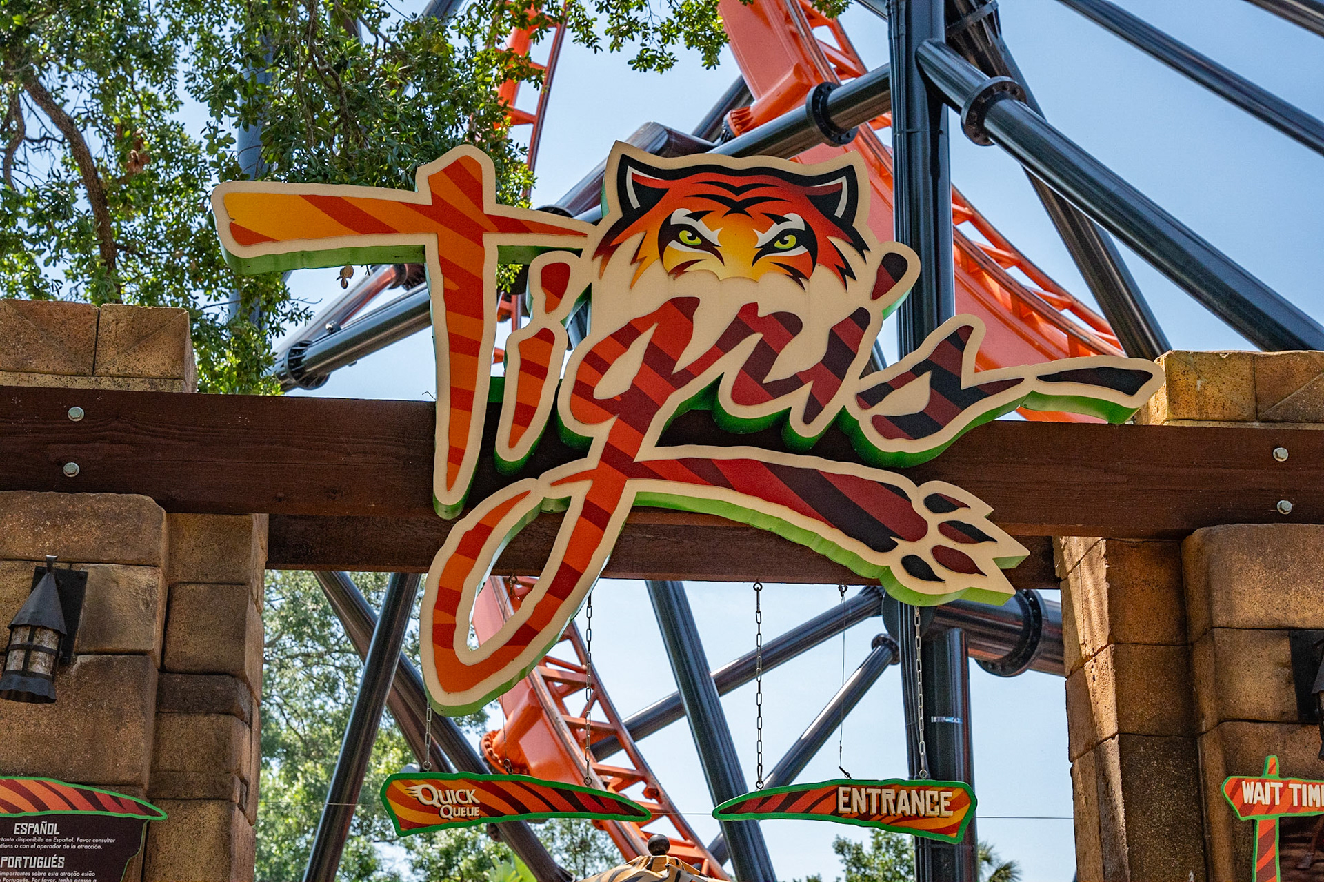 Photo by Jon Roost (www.jonroostphotos.com)