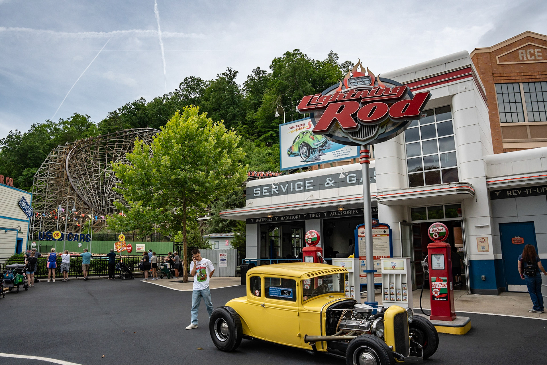 Photo by Jon Roost (www.jonroostphotos.com)