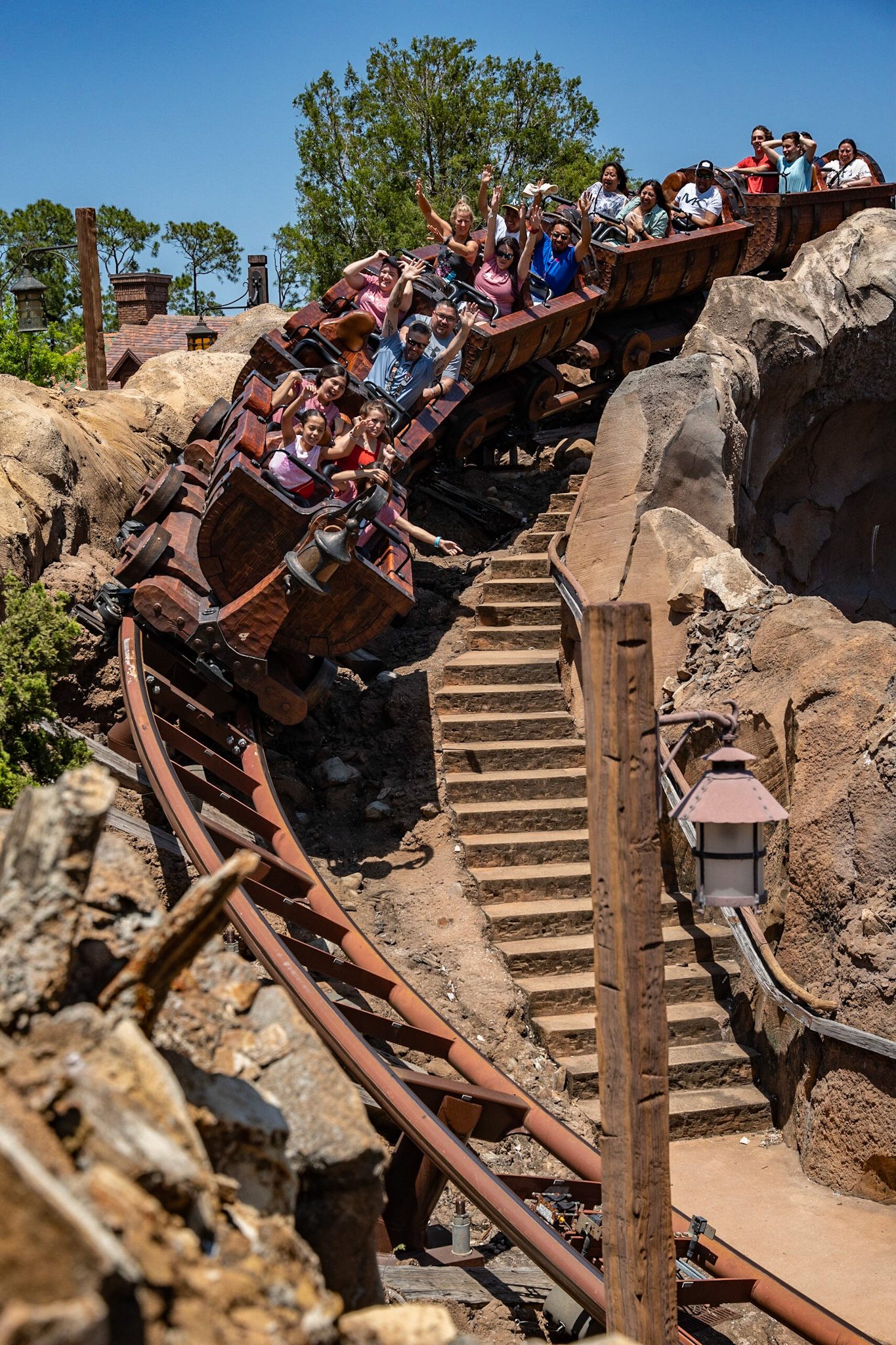 Photo by Jon Roost (www.jonroostphotos.com)