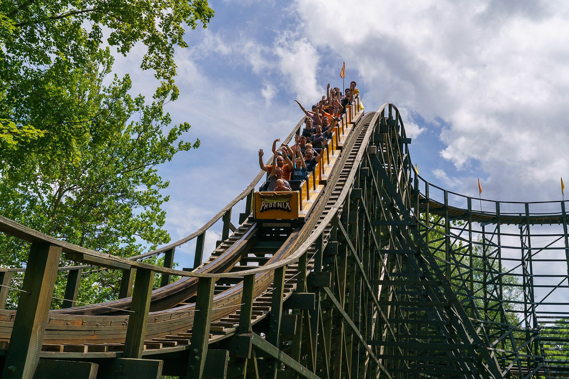 Photo by Jon Roost (www.jonroostphotos.com)