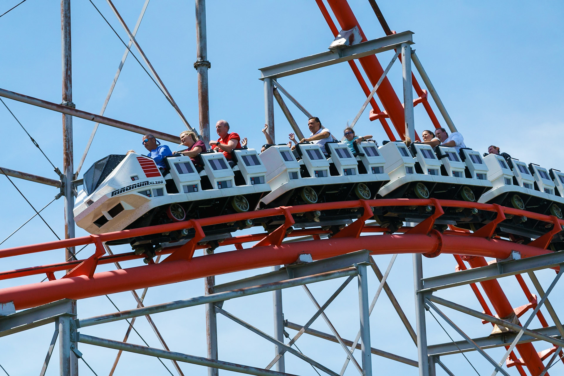 Photo by Jon Roost (www.jonroostphotos.com)