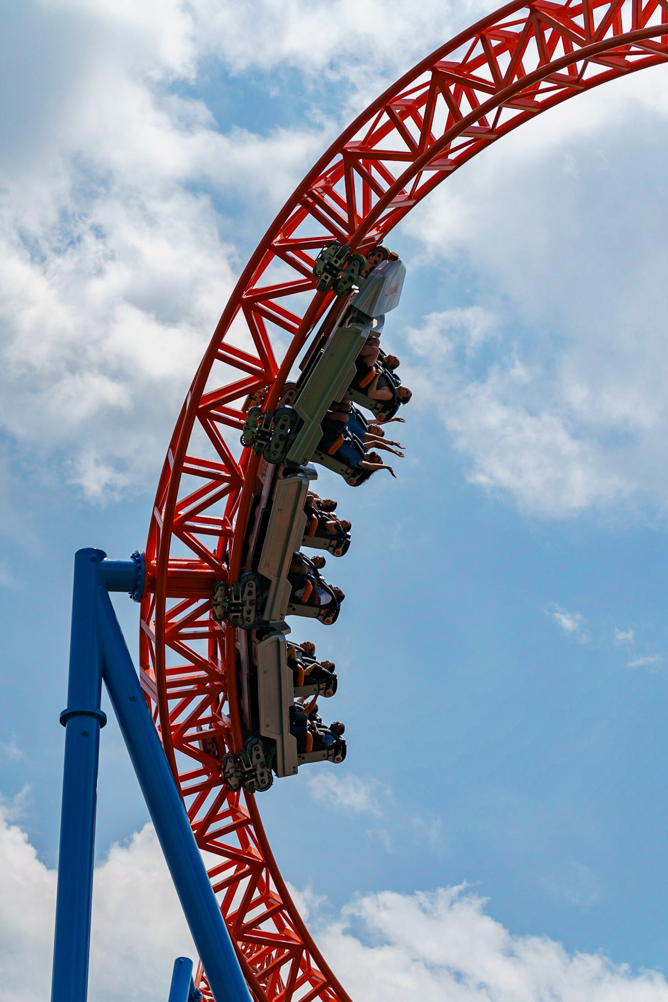 Photo by Jon Roost (www.jonroostphotos.com)