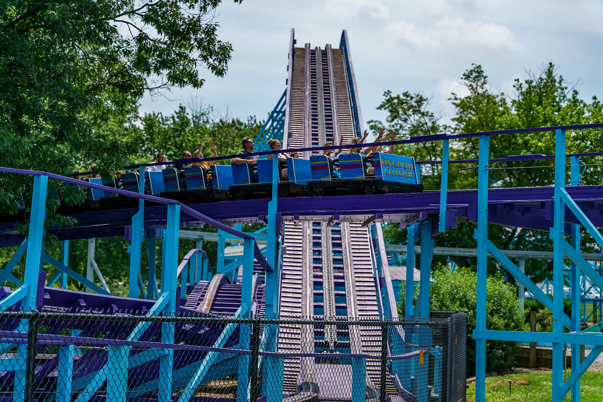 Photo by Jon Roost (www.jonroostphotos.com)