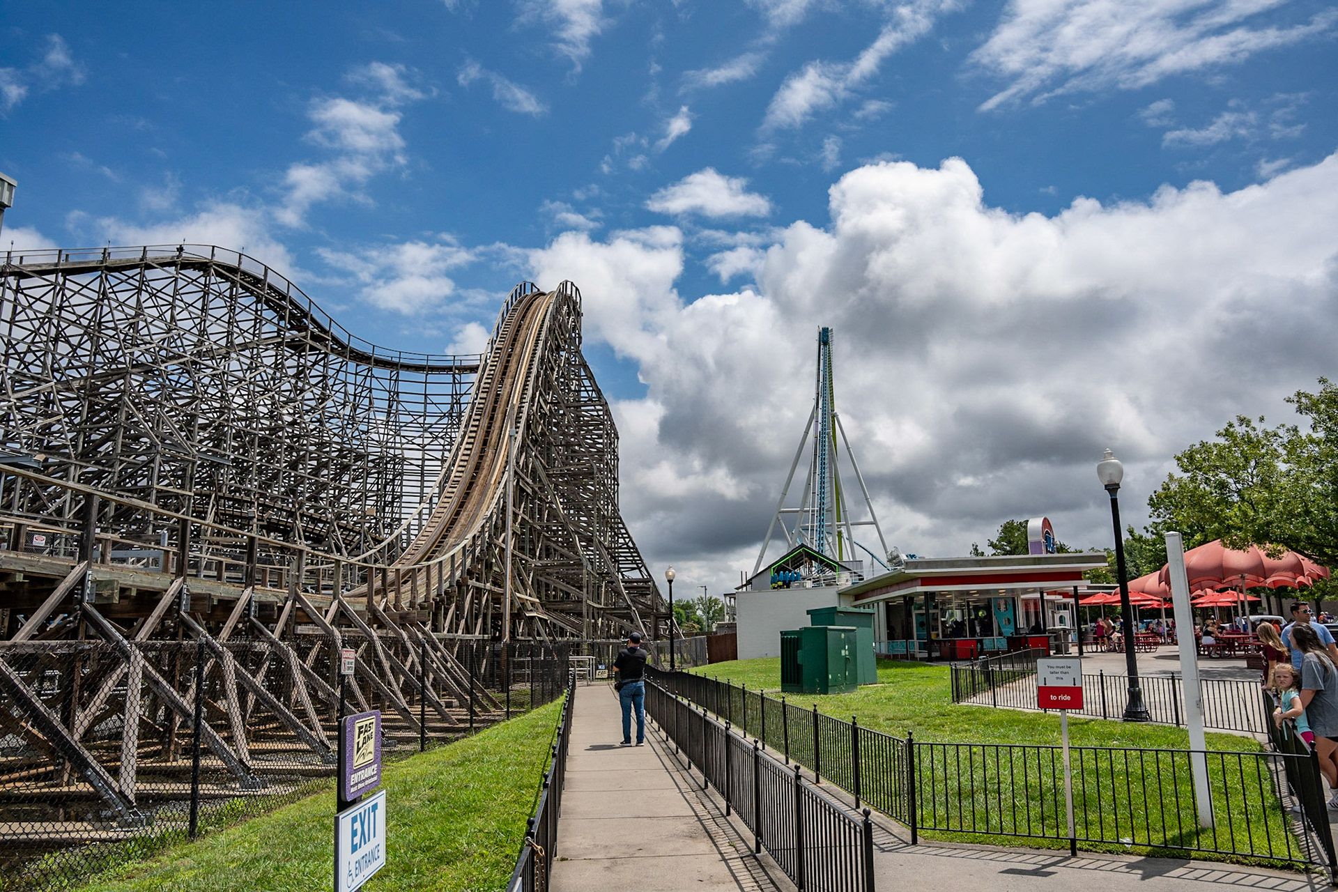 Photo by Jon Roost (www.jonroostphotos.com)