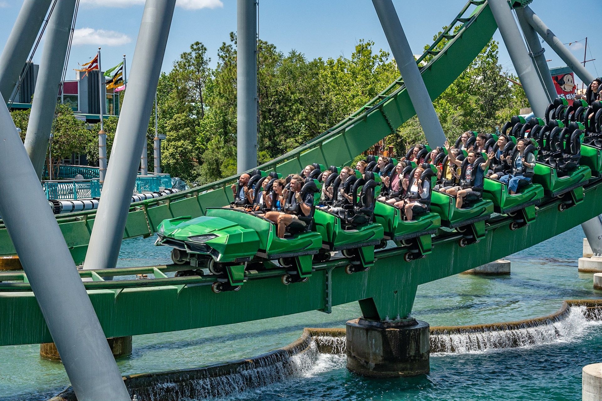 Photo by Jon Roost (www.jonroostphotos.com)