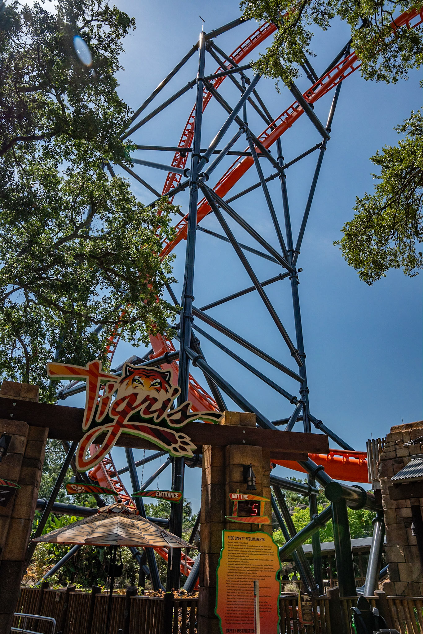 Photo by Jon Roost (www.jonroostphotos.com)