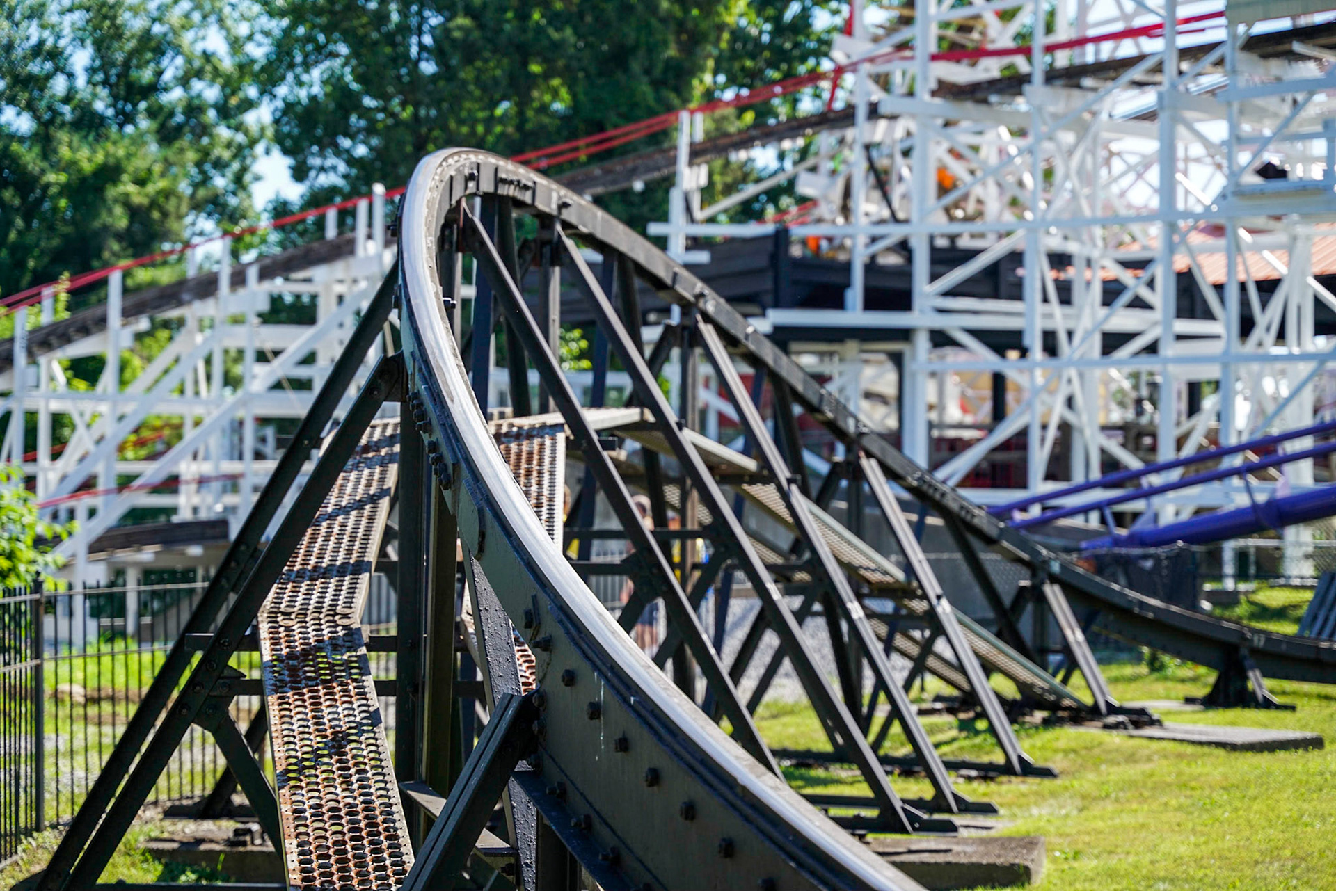 Photo by Jon Roost (www.jonroostphotos.com)