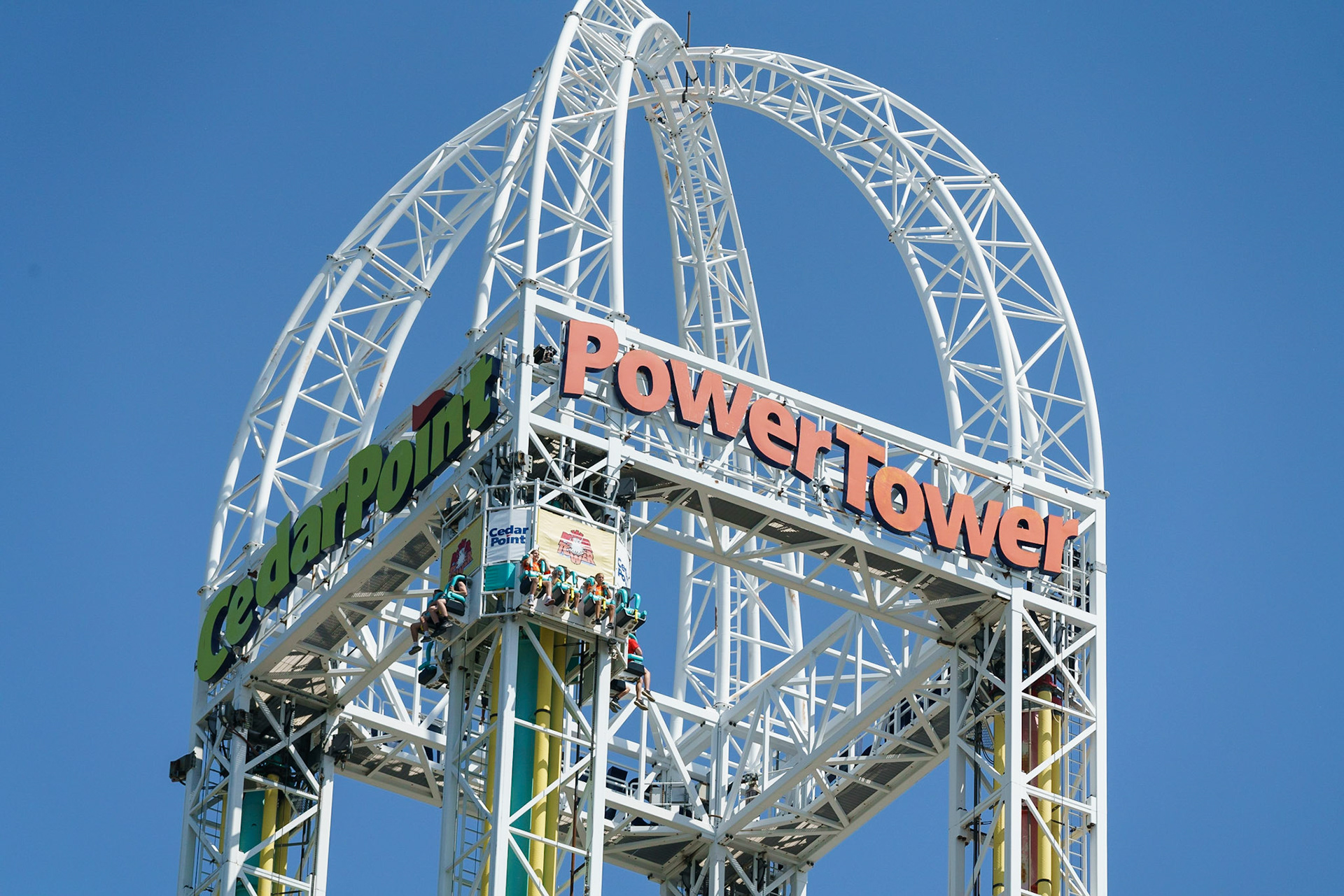 Photo by Jon Roost (www.jonroostphotos.com)