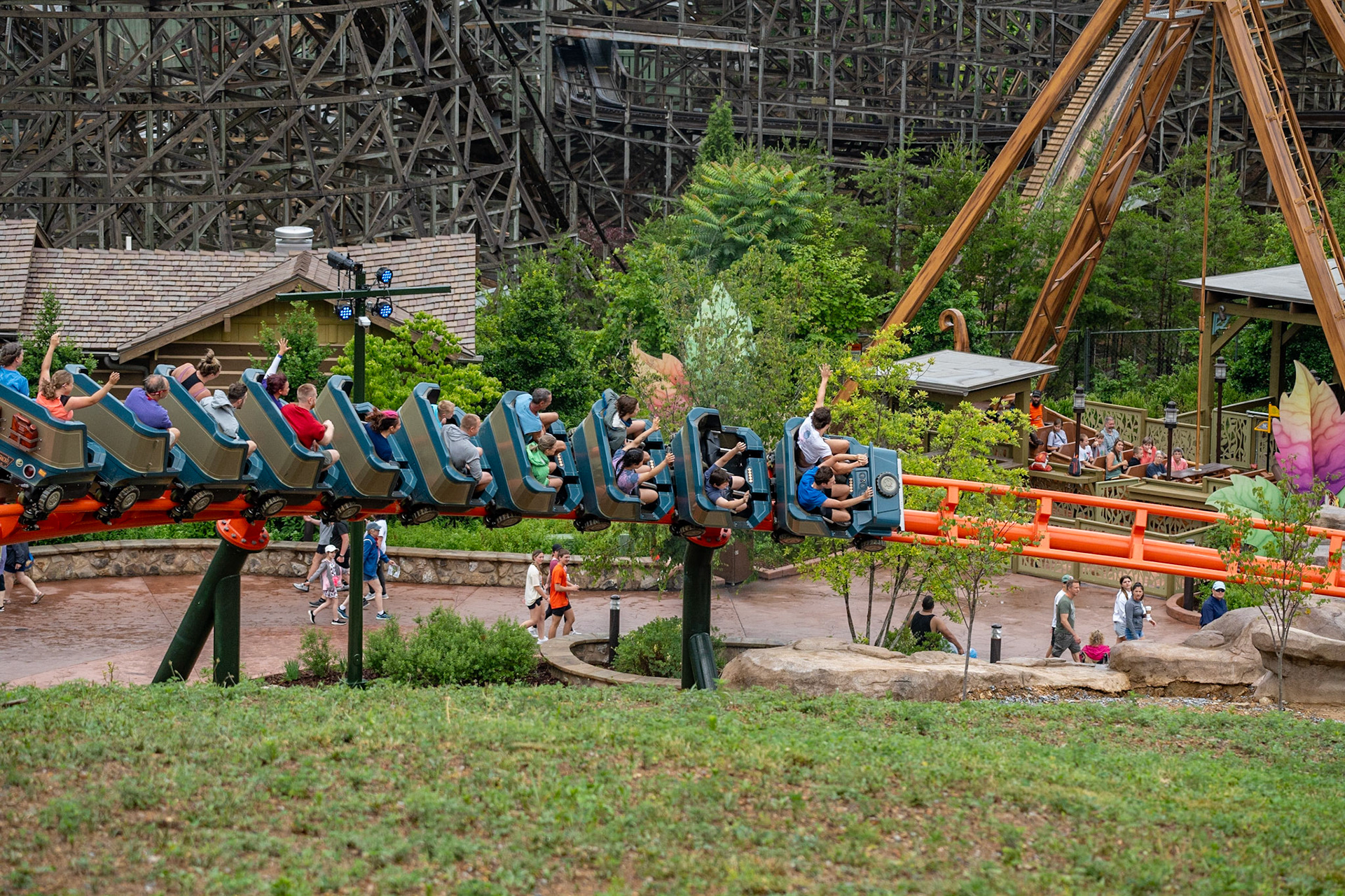 Photo by Jon Roost (www.jonroostphotos.com)