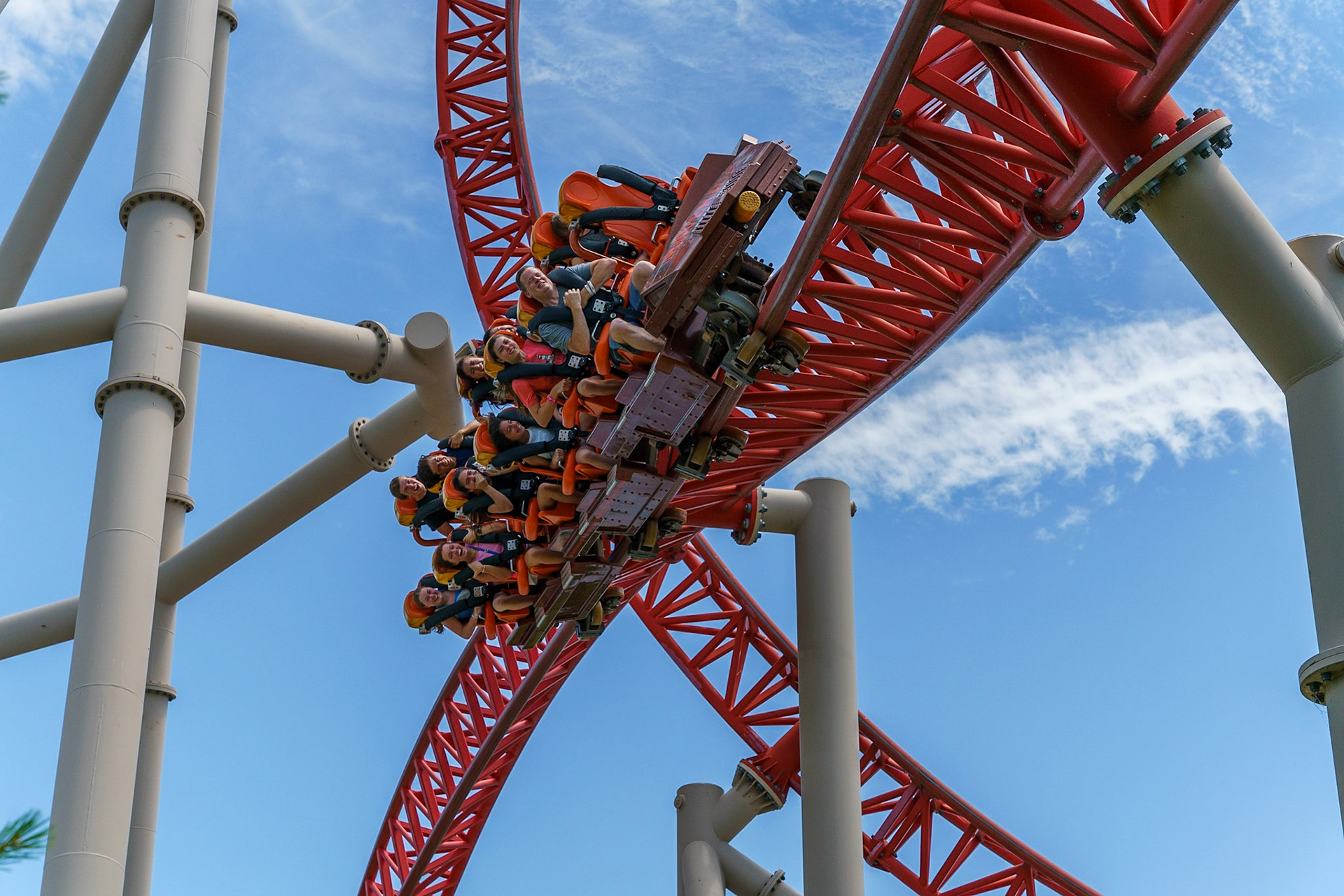 Photo by Jon Roost (www.jonroostphotos.com)