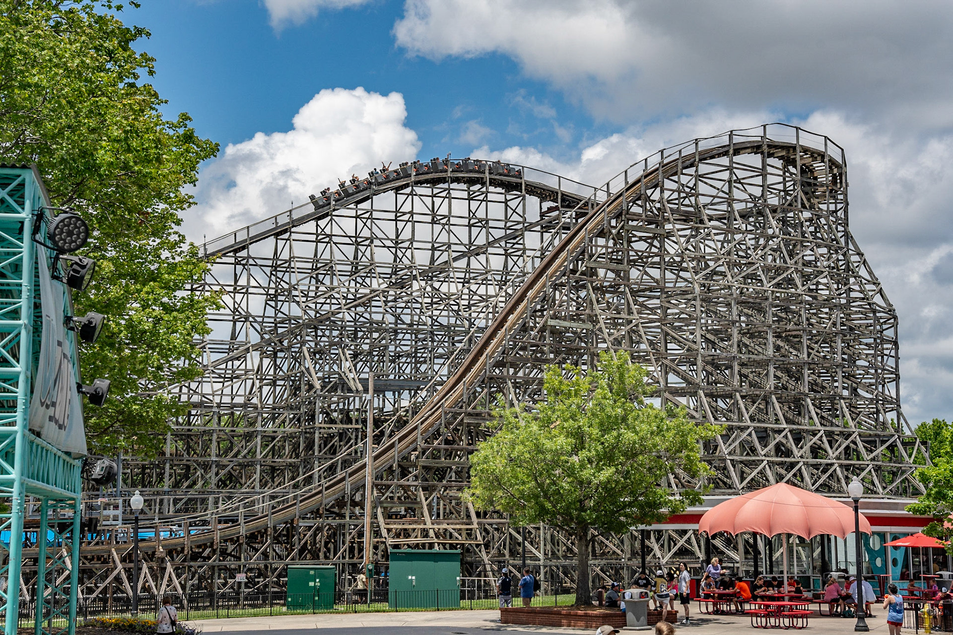 Photo by Jon Roost (www.jonroostphotos.com)