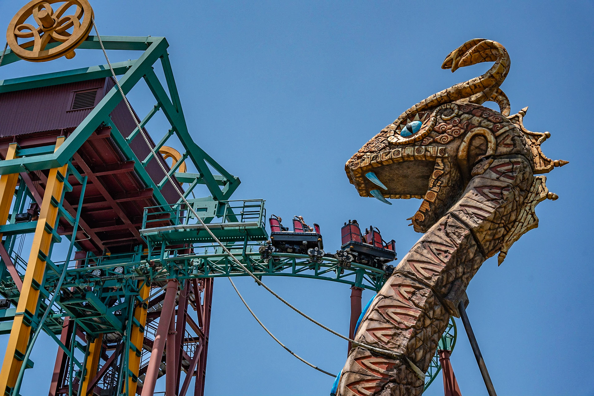 Photo by Jon Roost (www.jonroostphotos.com)