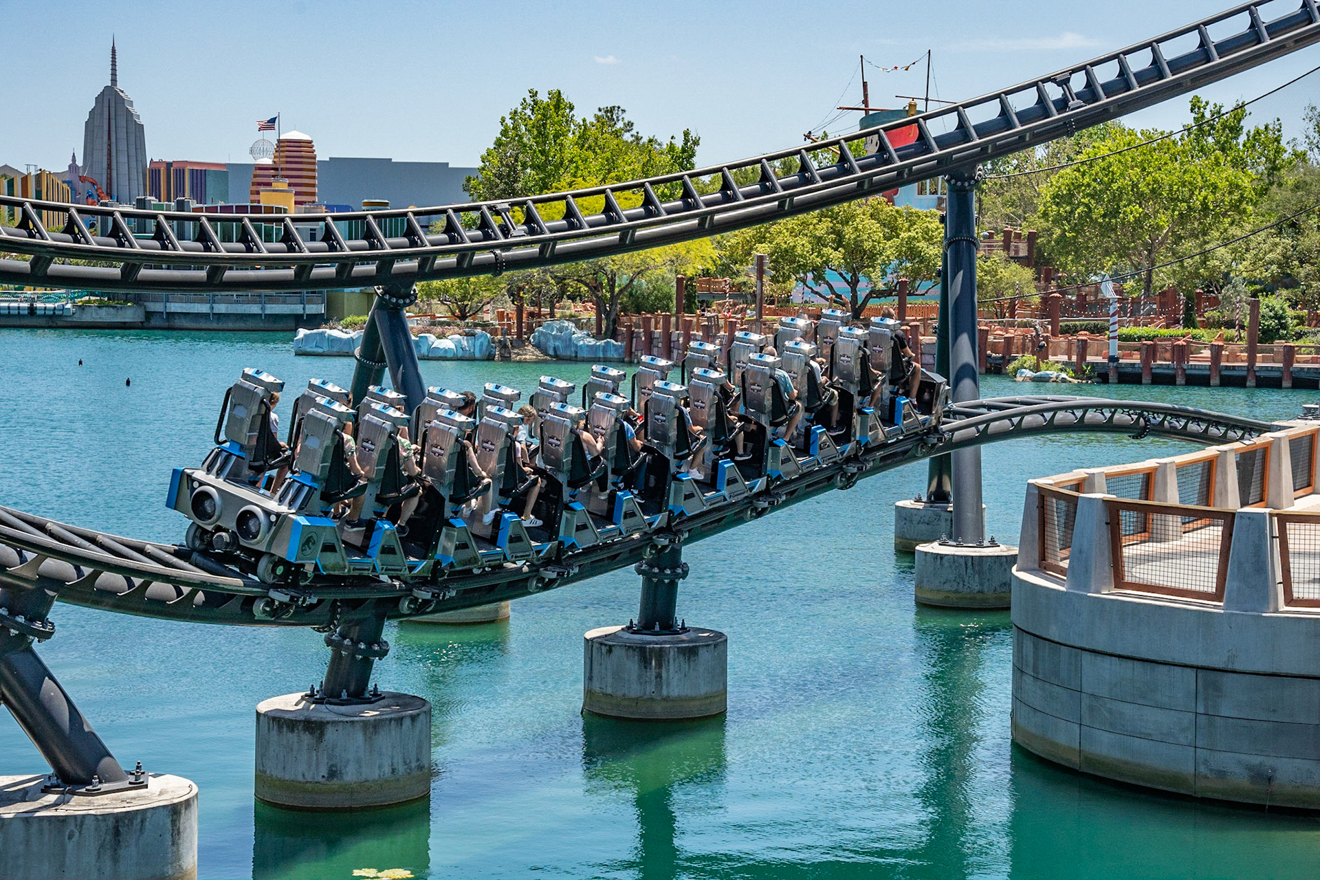 Photo by Jon Roost (www.jonroostphotos.com)