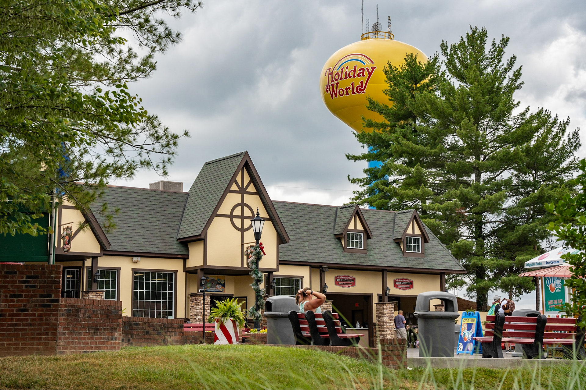 Photo by Jon Roost (www.jonroostphotos.com)