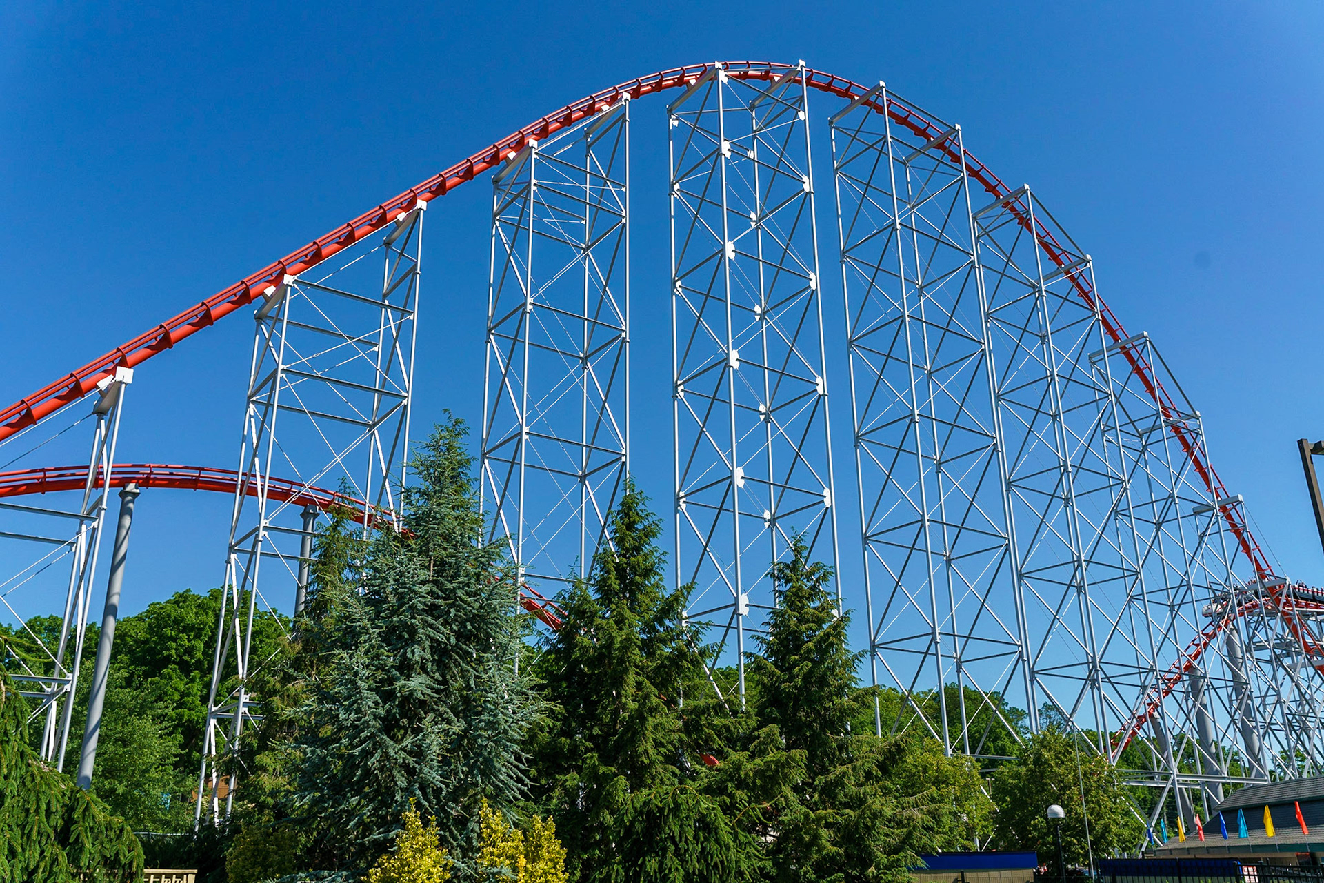 Photo by Jon Roost (www.jonroostphotos.com)