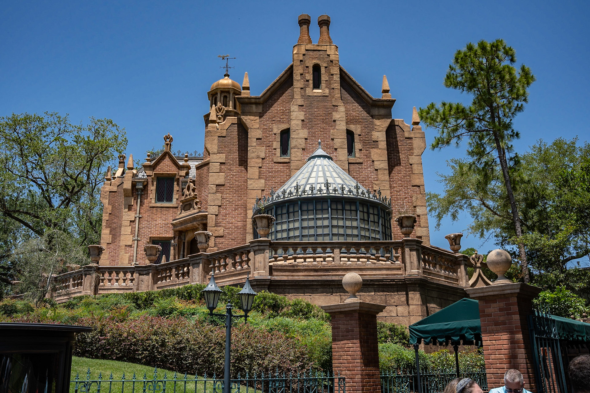 Photo by Jon Roost (www.jonroostphotos.com)