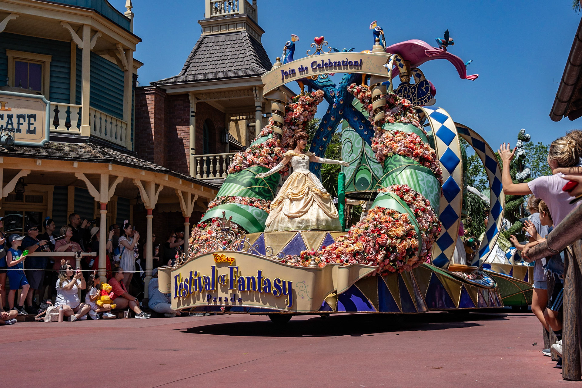 Photo by Jon Roost (www.jonroostphotos.com)