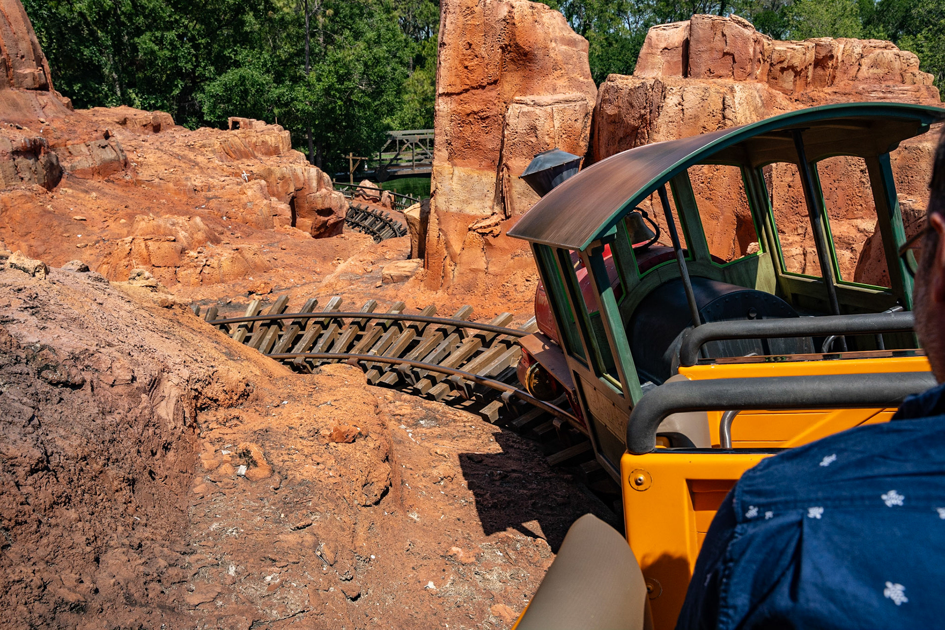 Photo by Jon Roost (www.jonroostphotos.com)