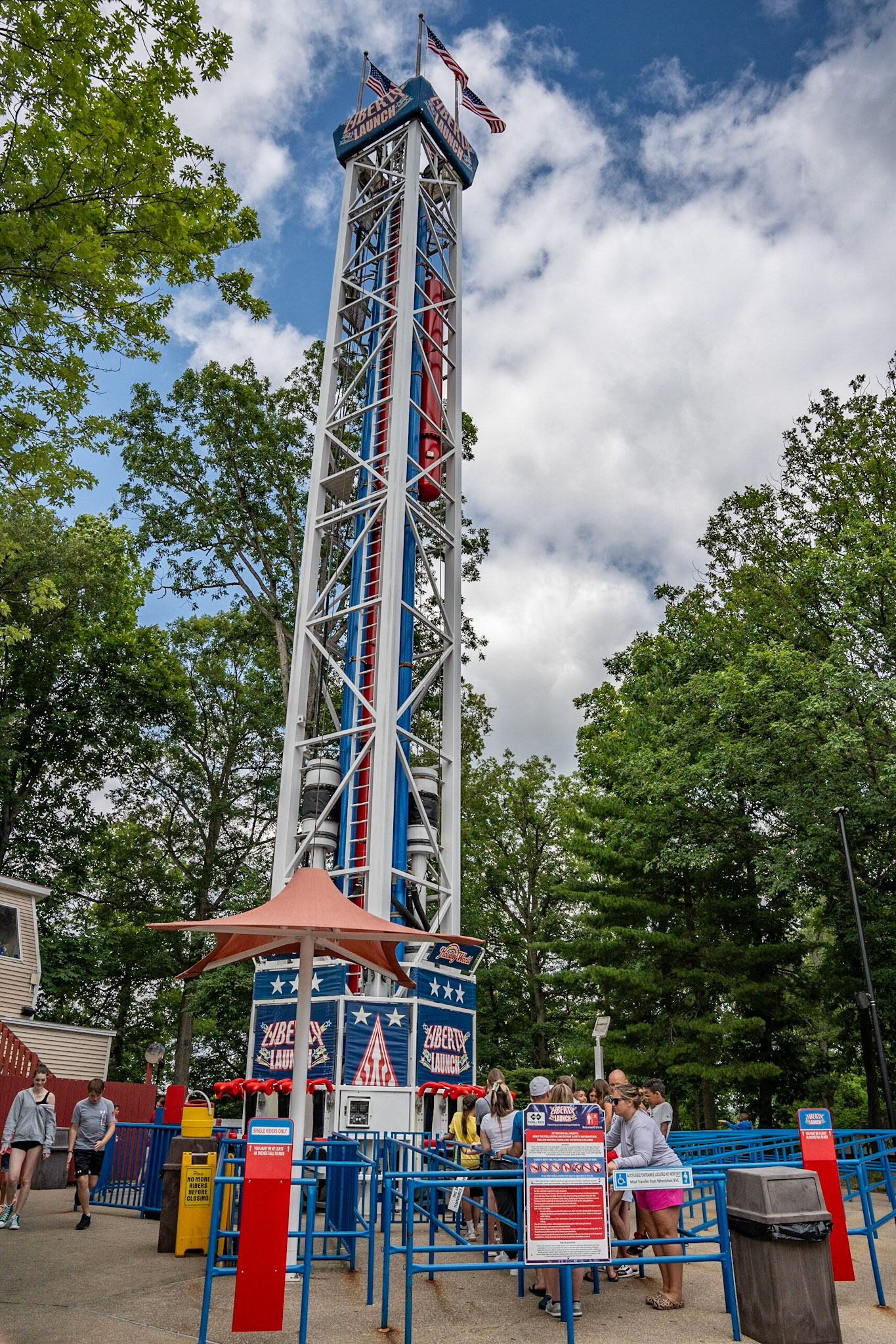 Photo by Jon Roost (www.jonroostphotos.com)