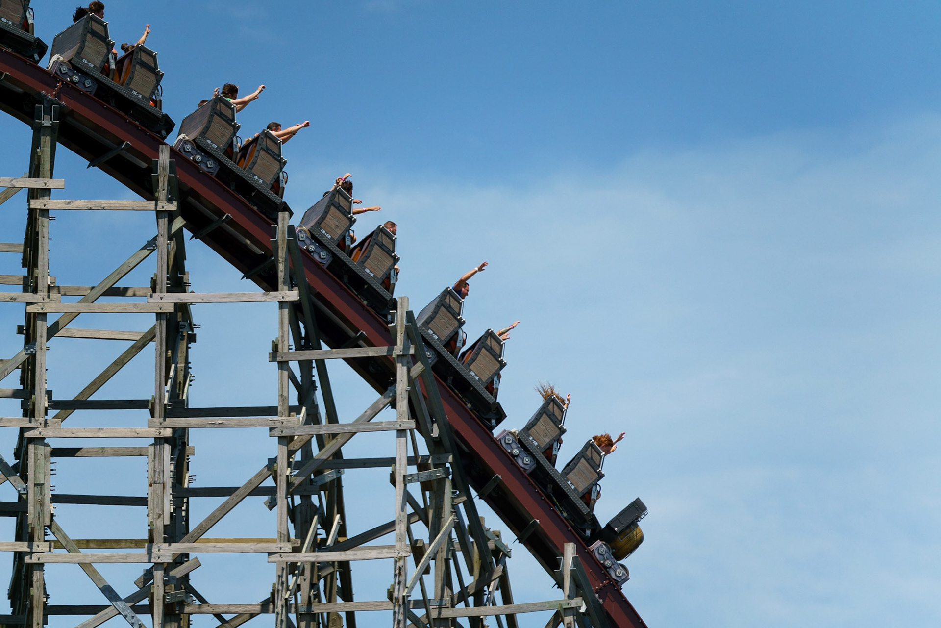 Photo by Jon Roost (www.jonroostphotos.com)