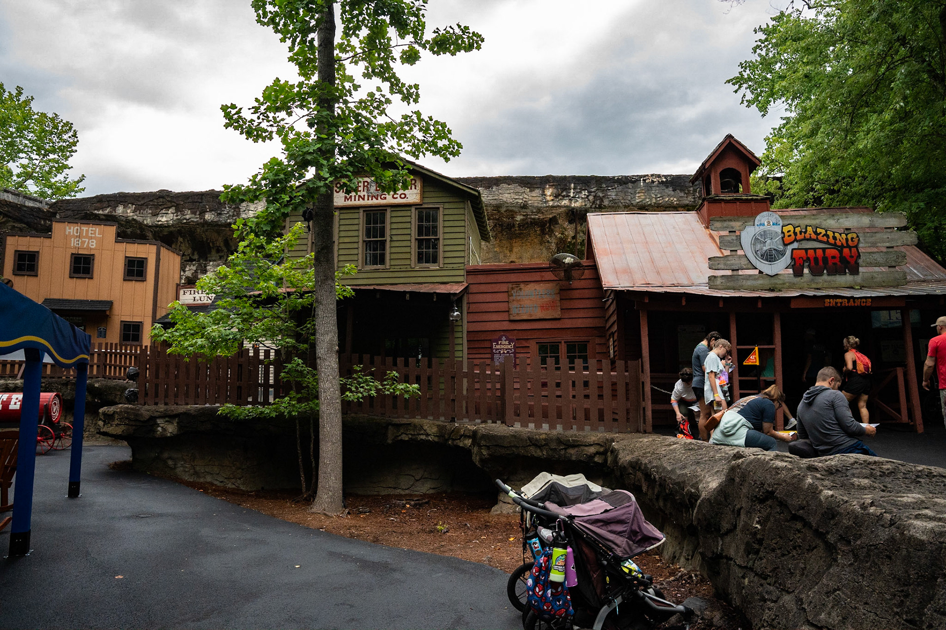 Photo by Jon Roost (www.jonroostphotos.com)