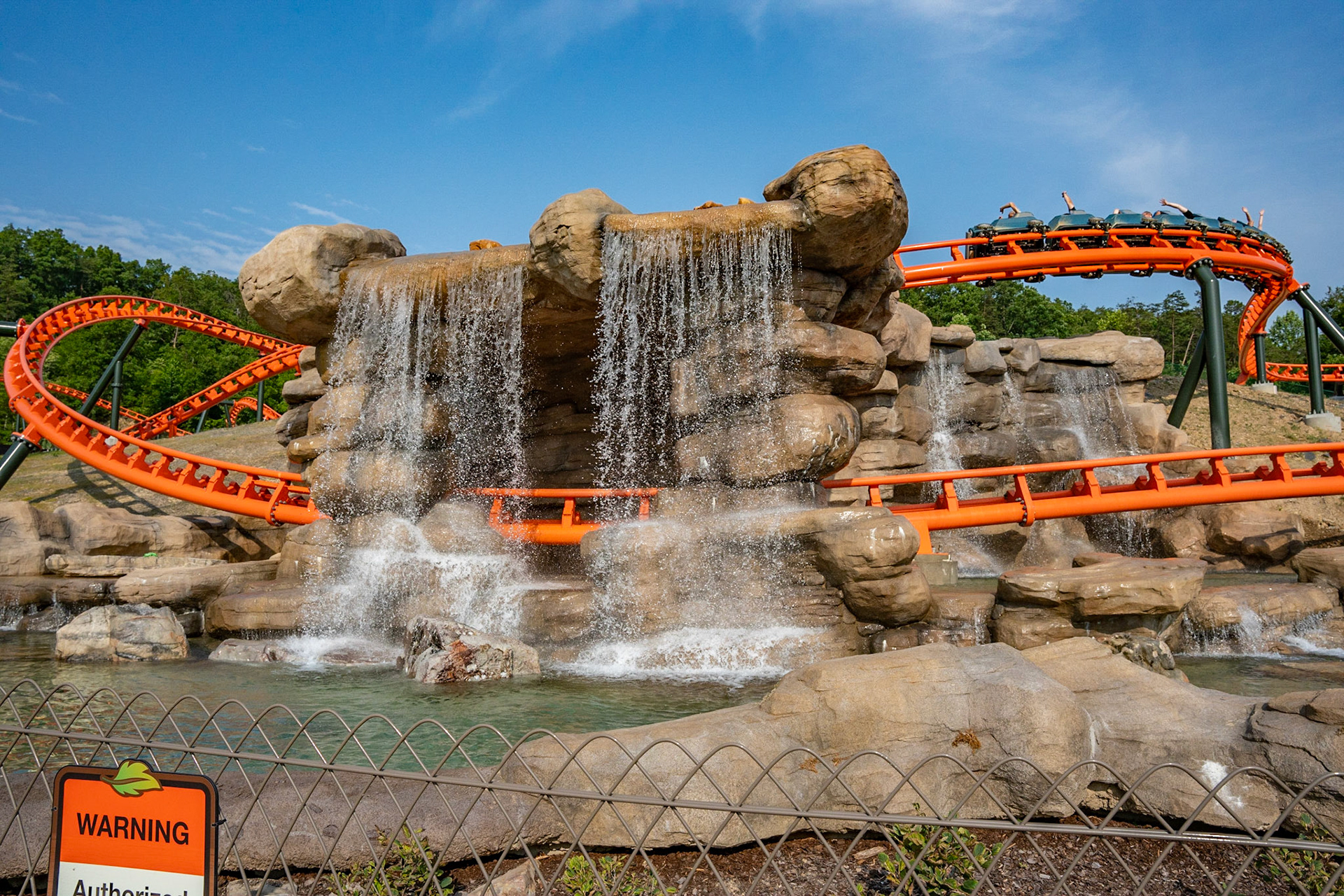 Photo by Jon Roost (www.jonroostphotos.com)