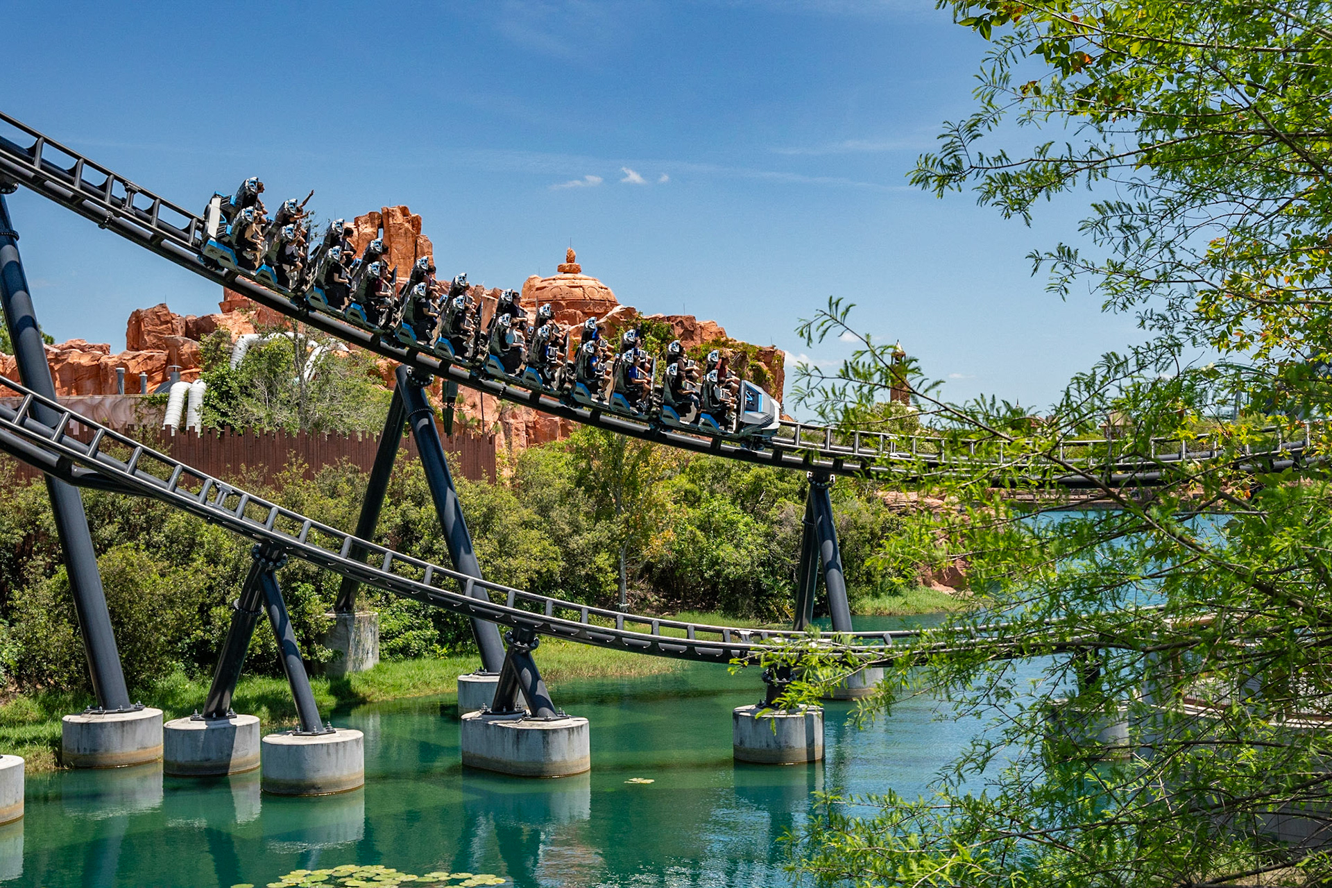 Photo by Jon Roost (www.jonroostphotos.com)